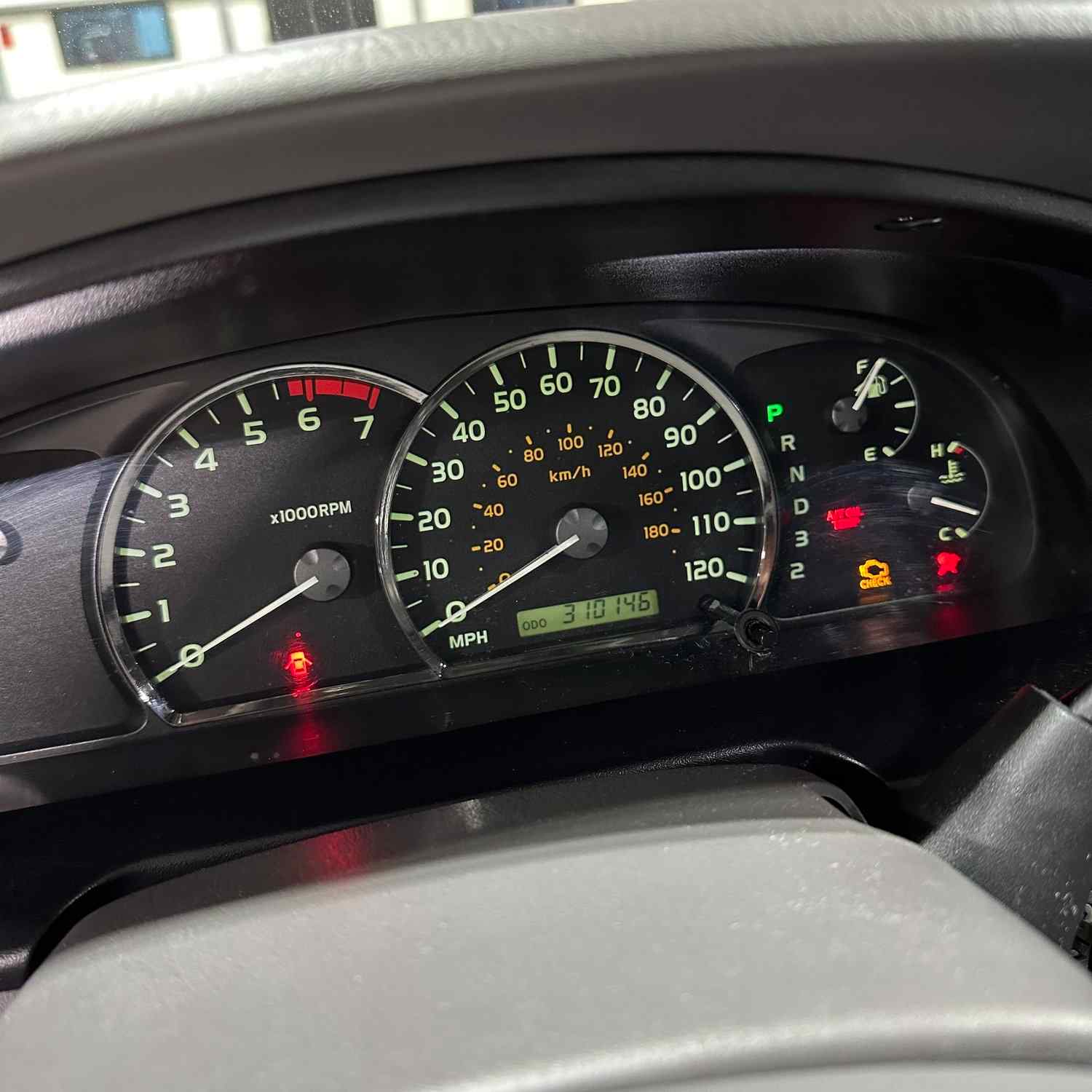 Sold: Modified 2005 Toyota Sequoia SR5