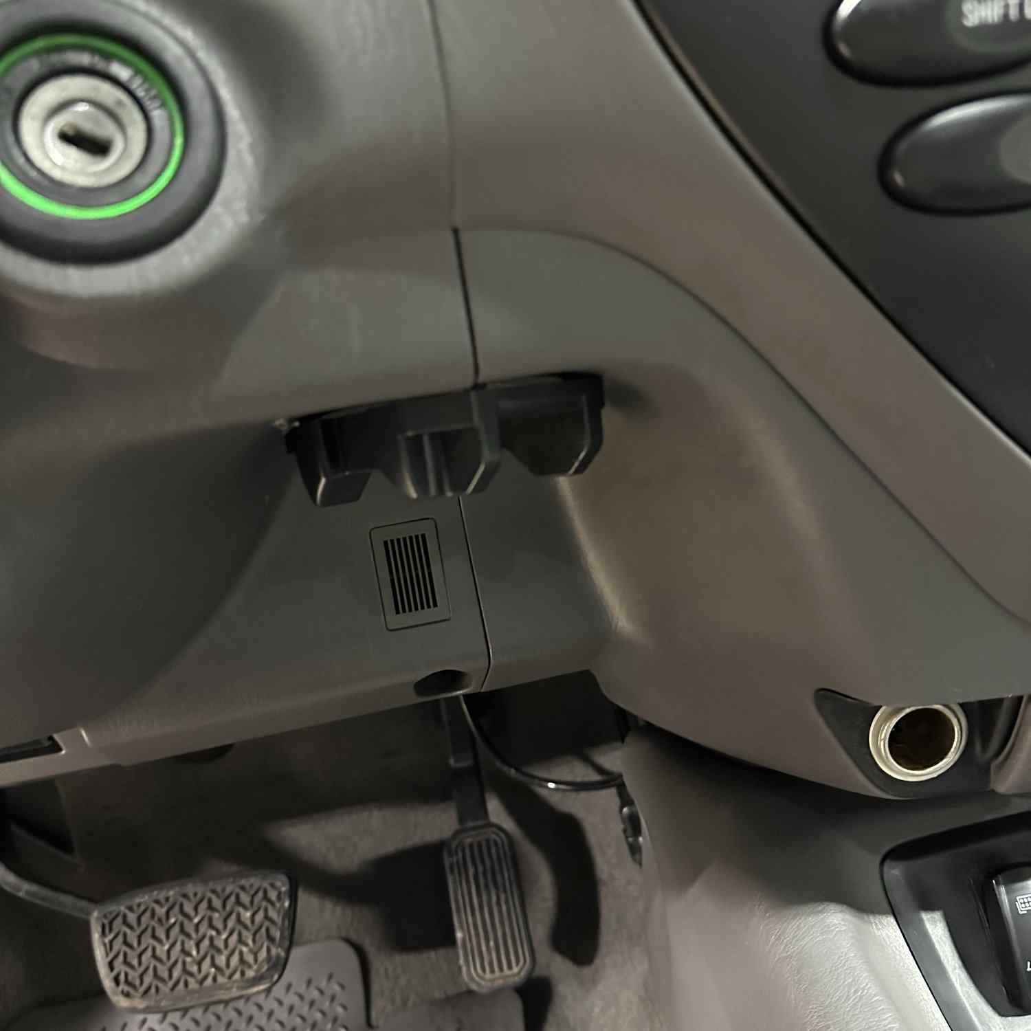 Sold: Modified 2005 Toyota Sequoia SR5