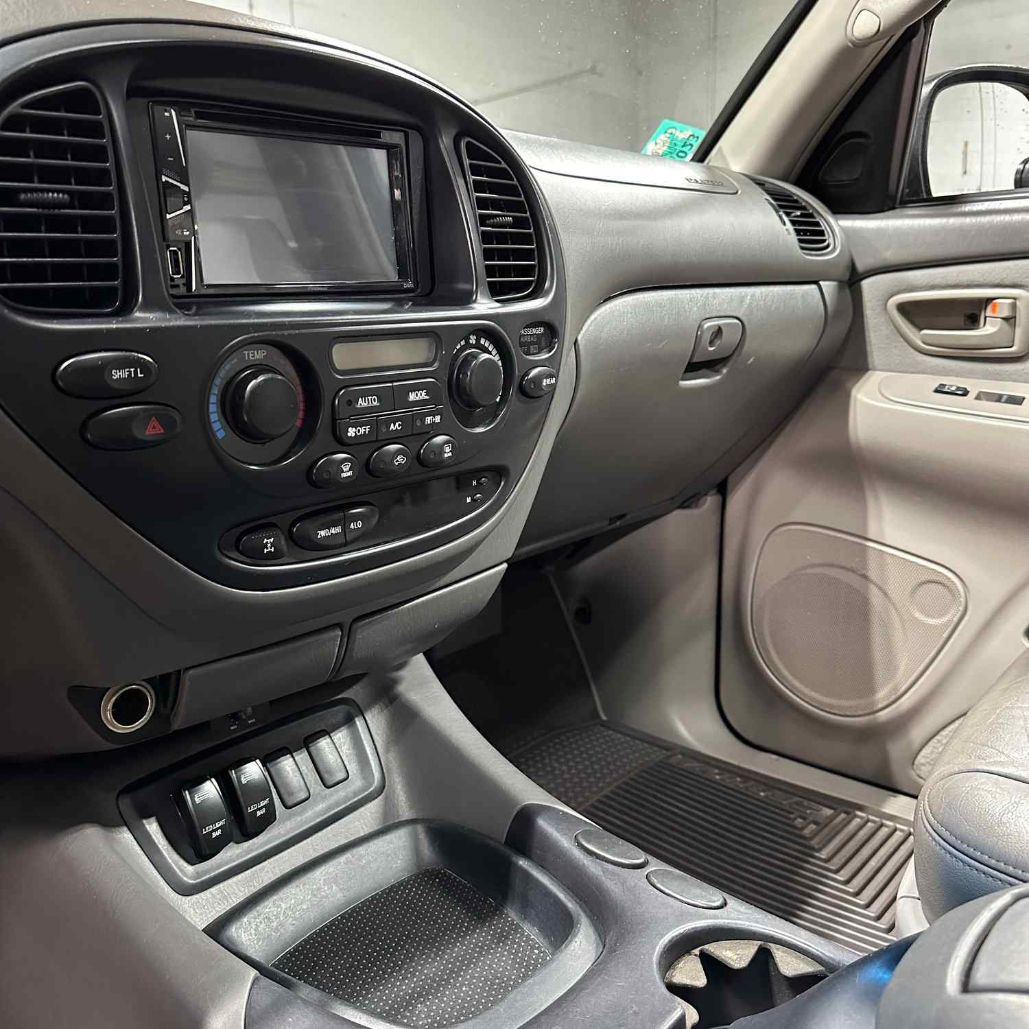 Sold: Modified 2005 Toyota Sequoia SR5