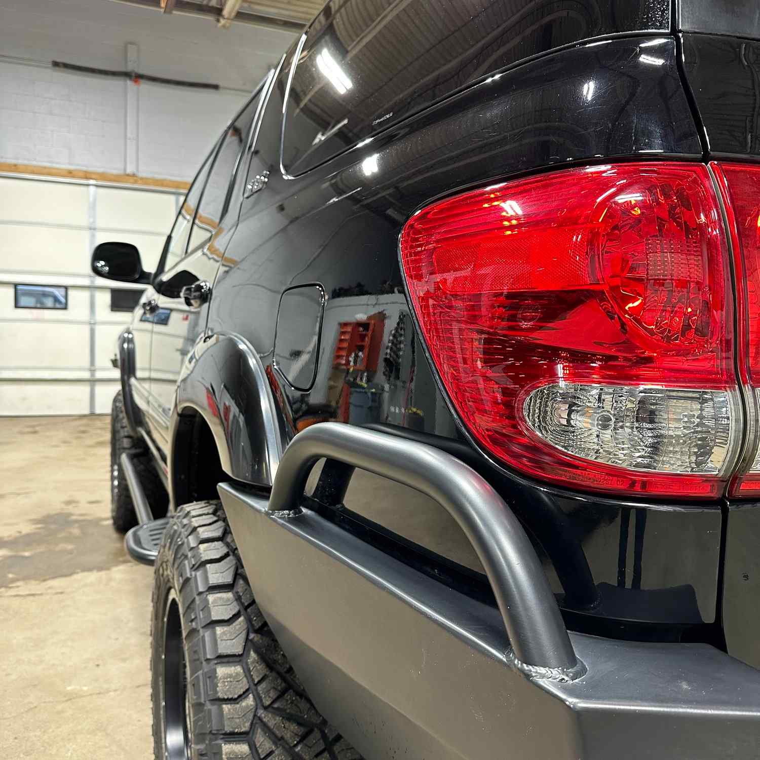 Sold: Modified 2005 Toyota Sequoia SR5