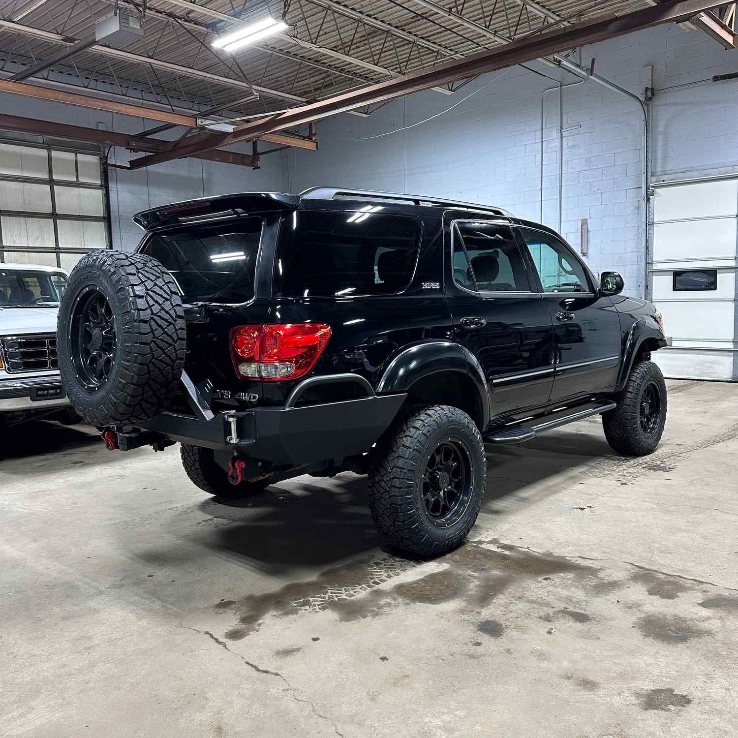 Sold: Modified 2005 Toyota Sequoia SR5