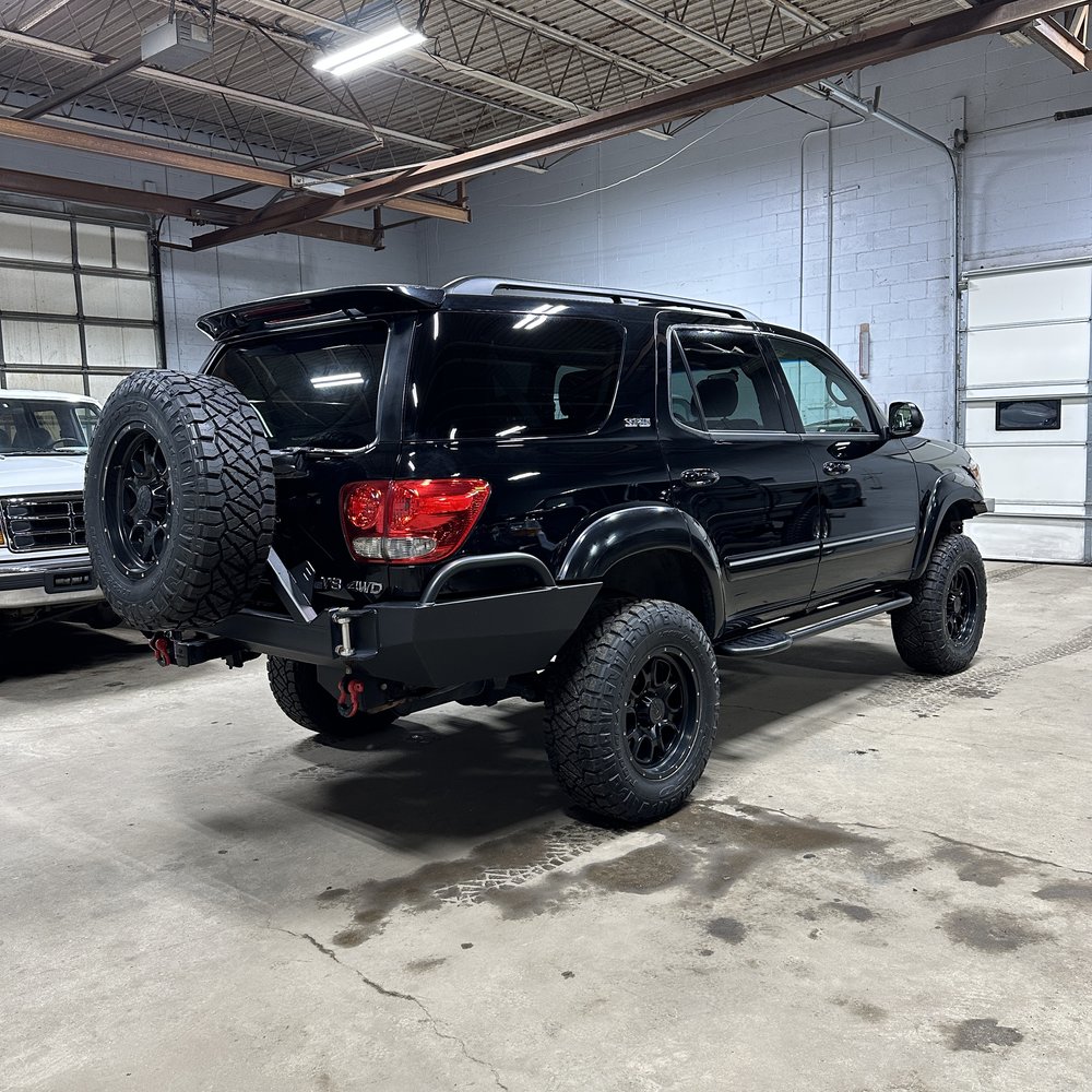 Sold: Modified 2005 Toyota Sequoia SR5