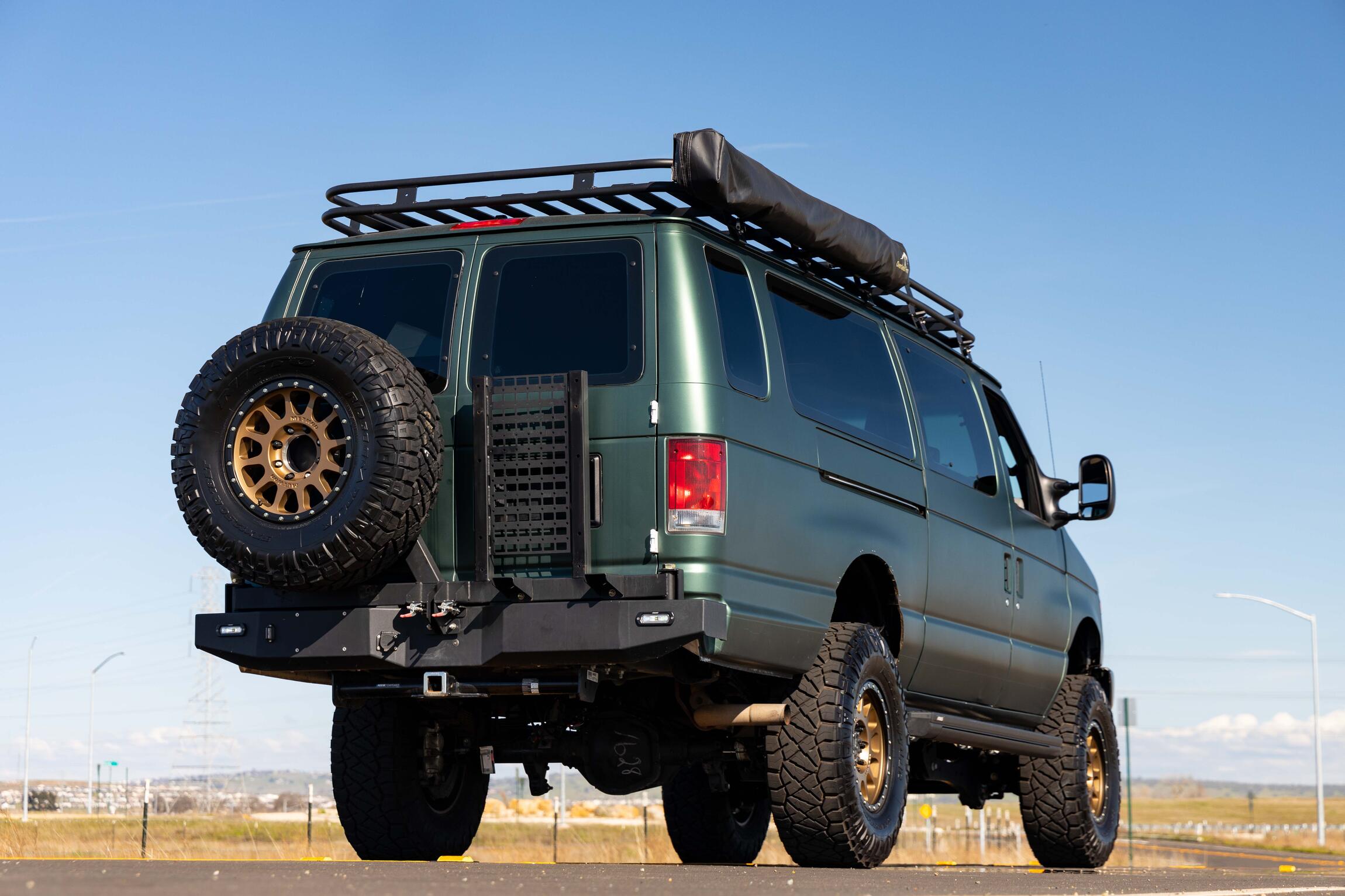 SOLD: 2009 Ford E-350 Super Duty XL 4x4