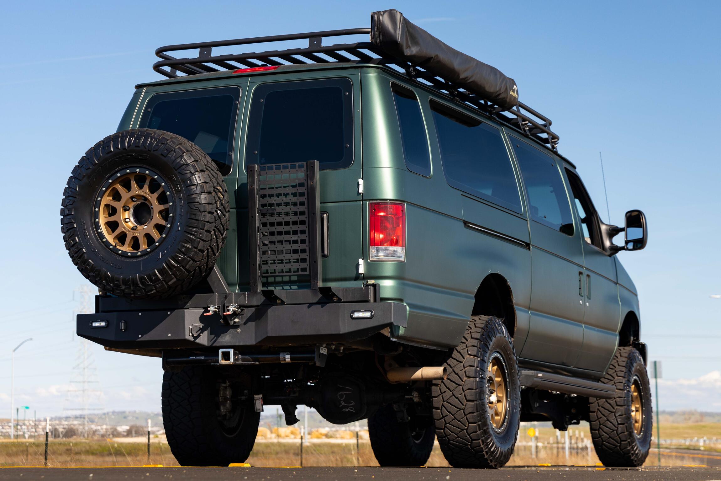SOLD: 2009 Ford E-350 Super Duty XL 4x4