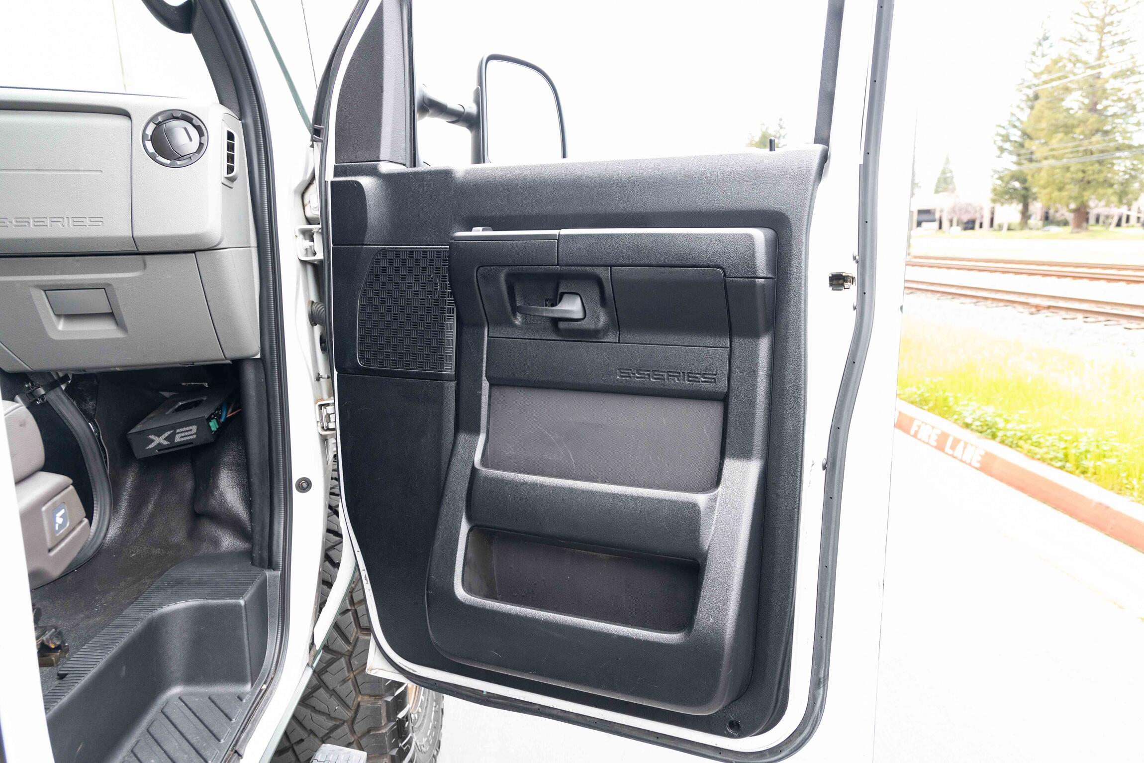SOLD: 2009 Ford E-350 Super Duty XL 4x4