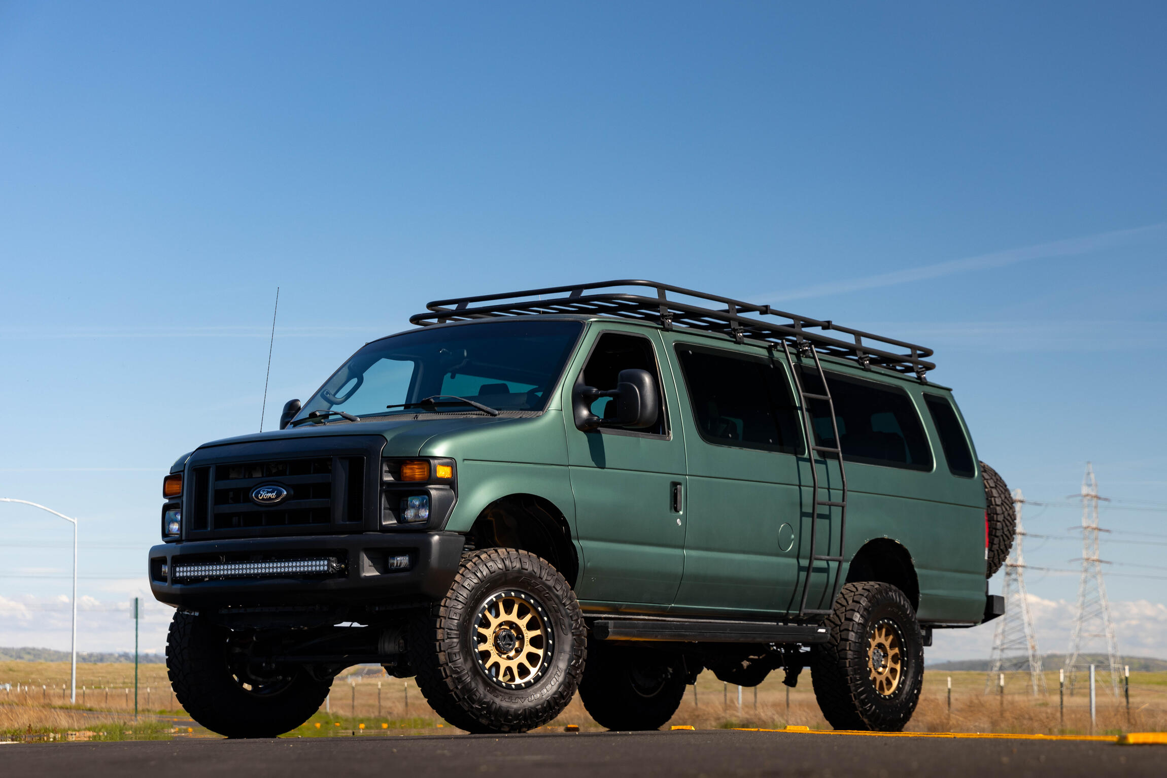 SOLD: 2009 Ford E-350 Super Duty XL 4x4