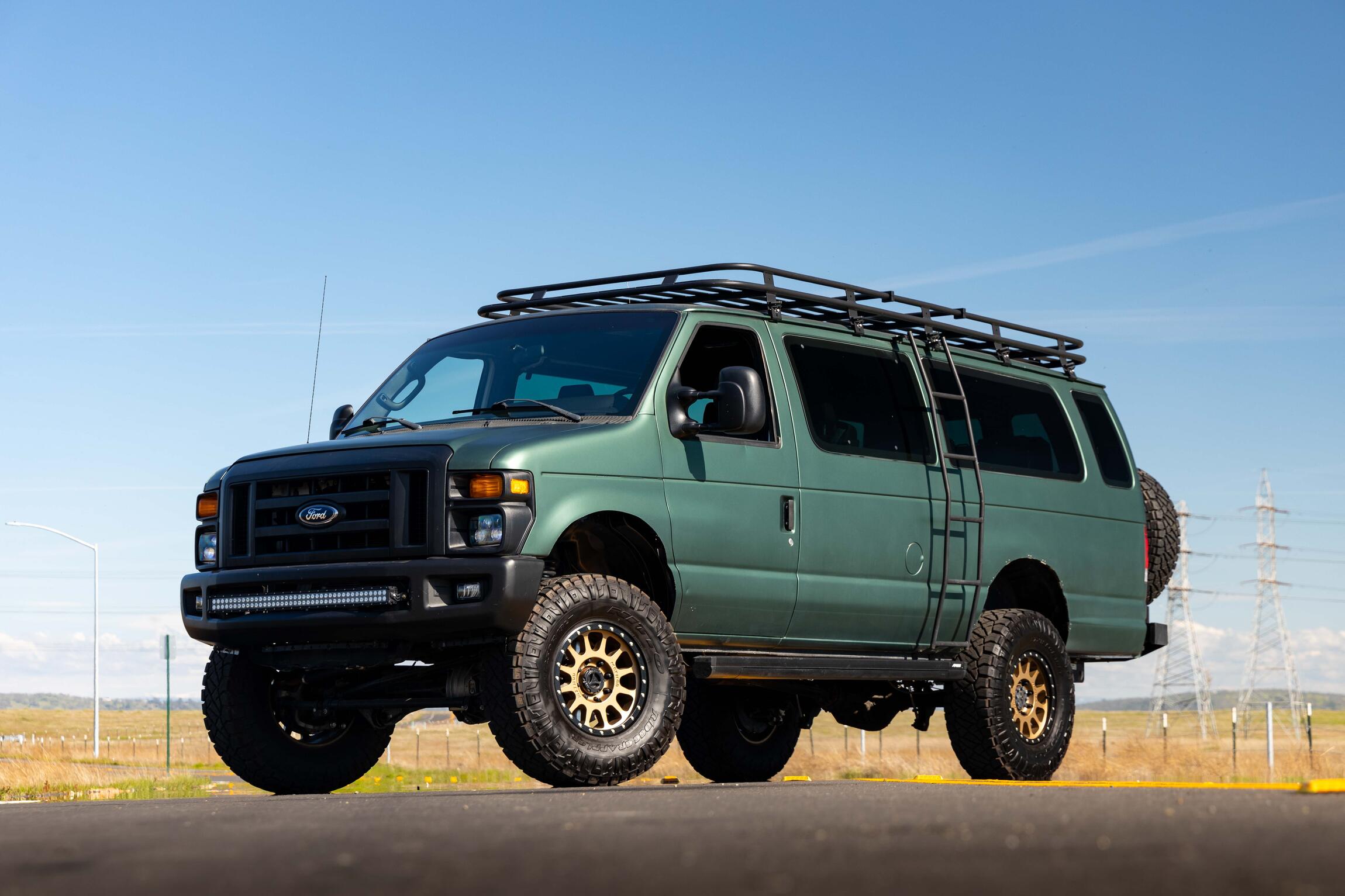 SOLD: 2009 Ford E-350 Super Duty XL 4x4
