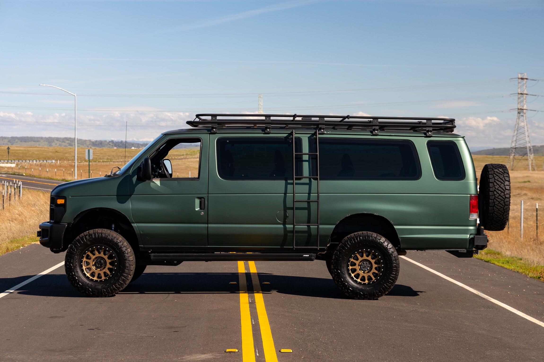 SOLD: 2009 Ford E-350 Super Duty XL 4x4