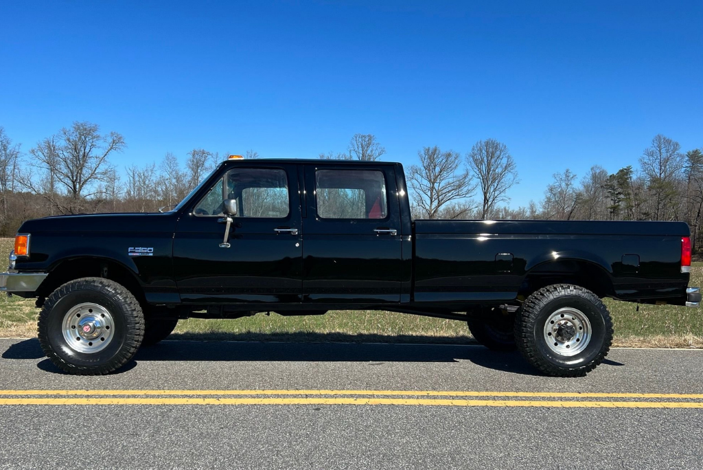 Sold: 1988 Ford F-350 XLT Lariat-1