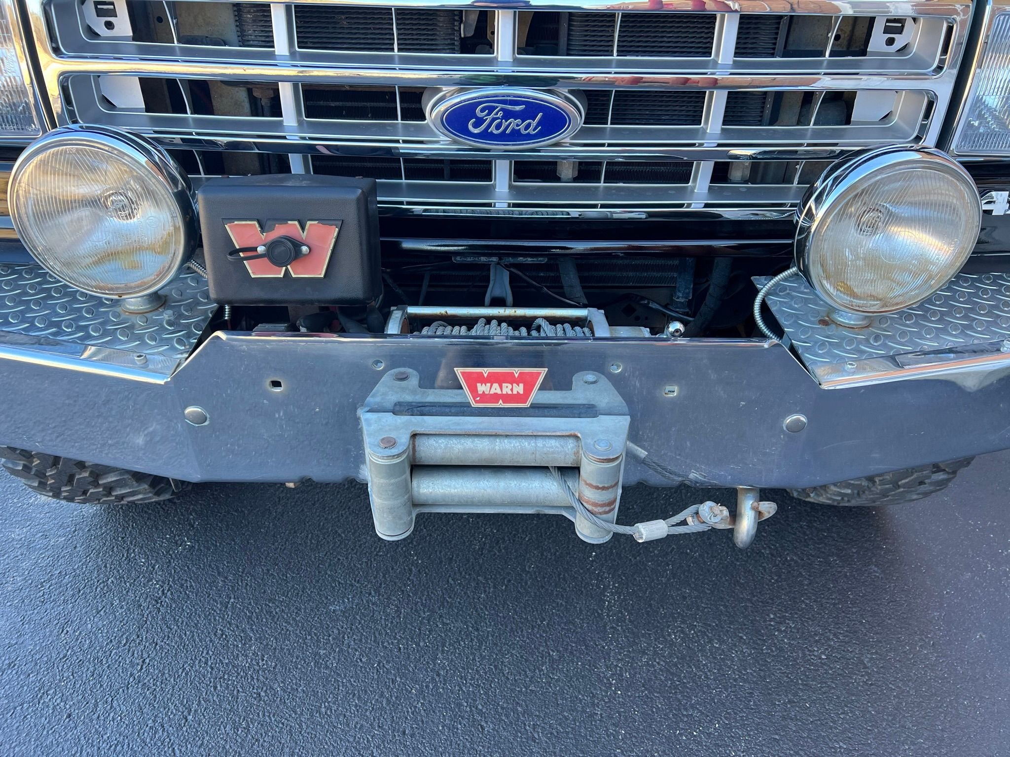 Sold: 1988 Ford F-350 XLT Lariat - 5