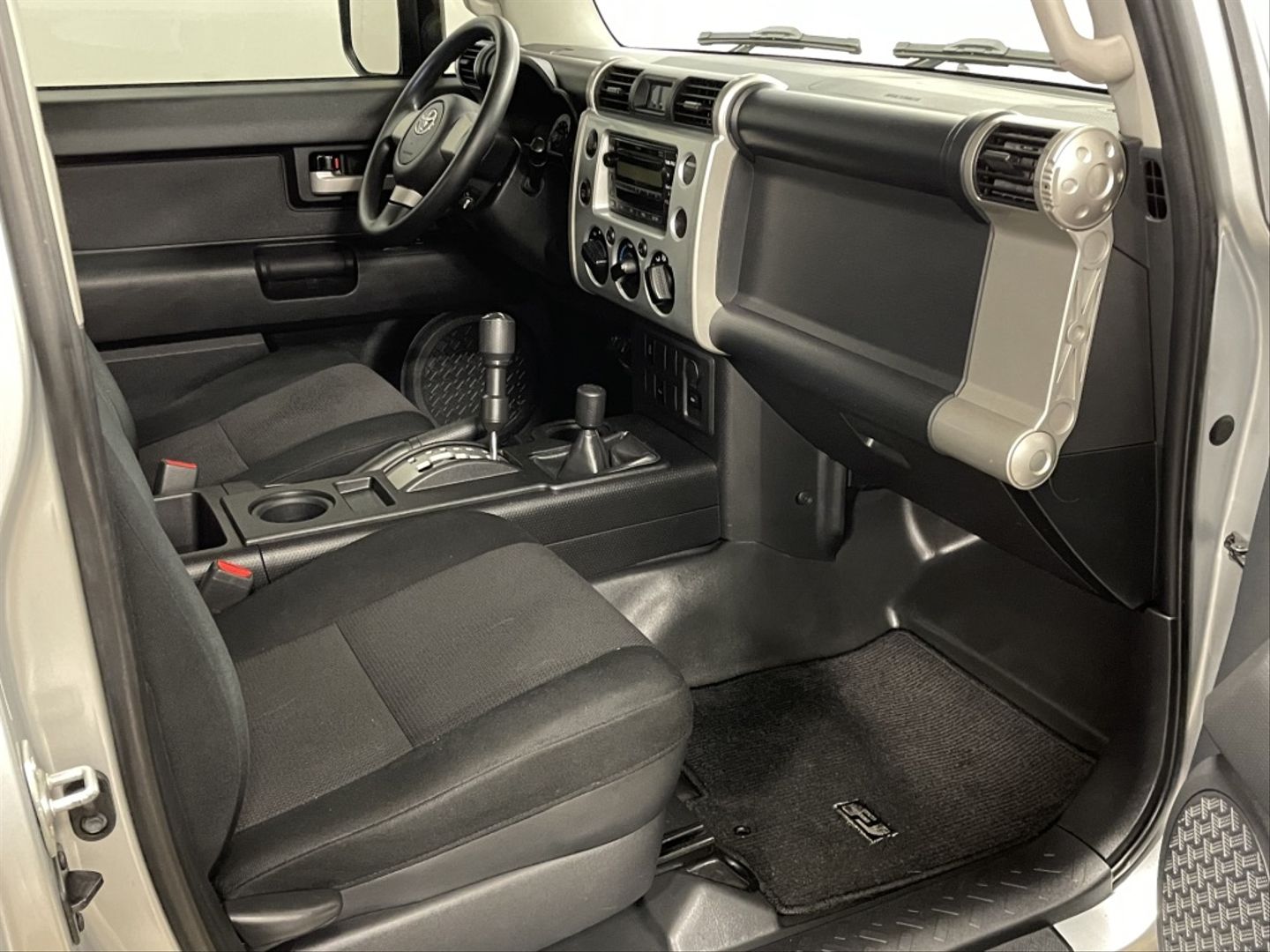 Sold: 2007 Toyota FJ Cruiser