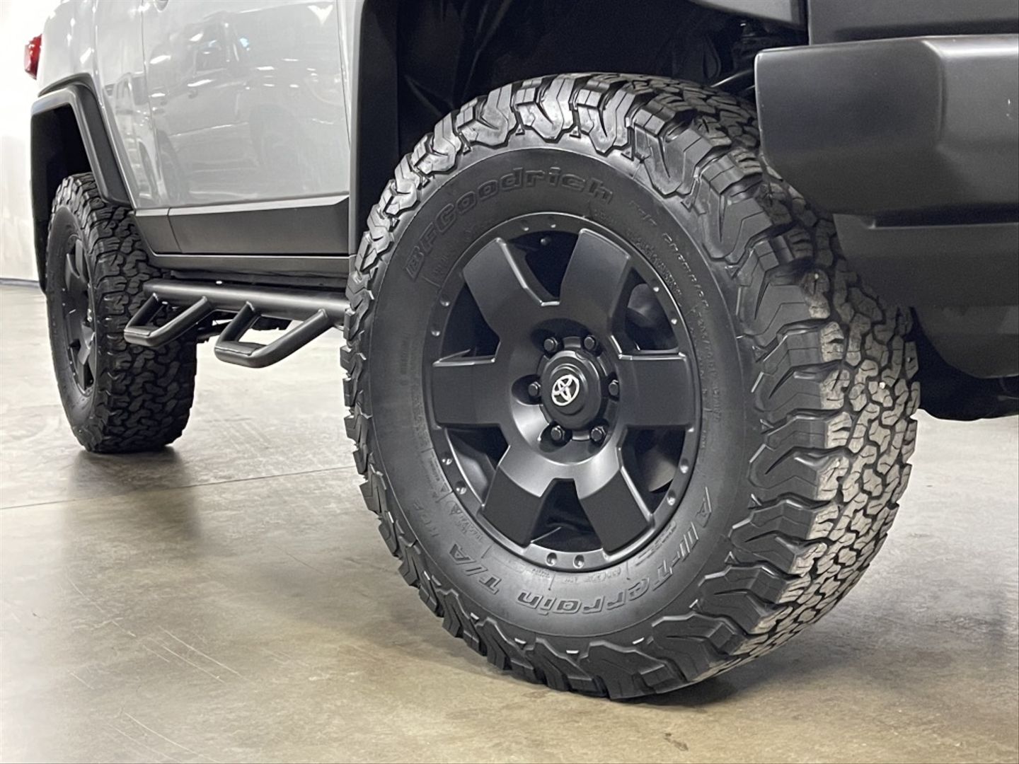 Sold: 2007 Toyota FJ Cruiser - 3