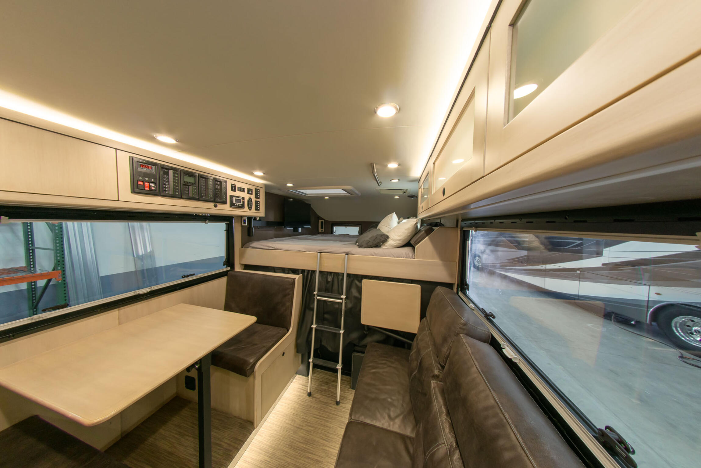 Sold: 2019 Earthroamer XV-LTS 228