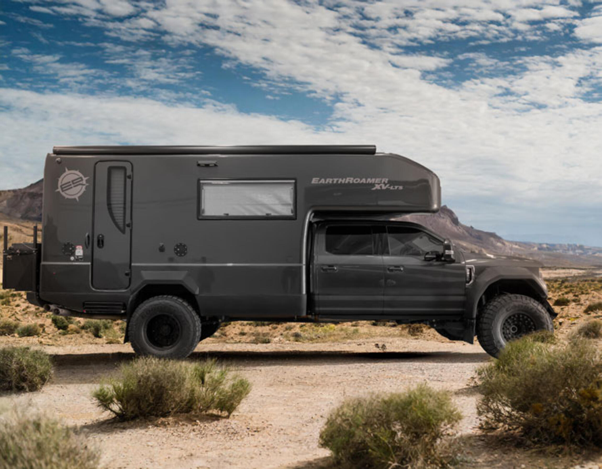 Sold: 2019 Earthroamer XV-LTS 228