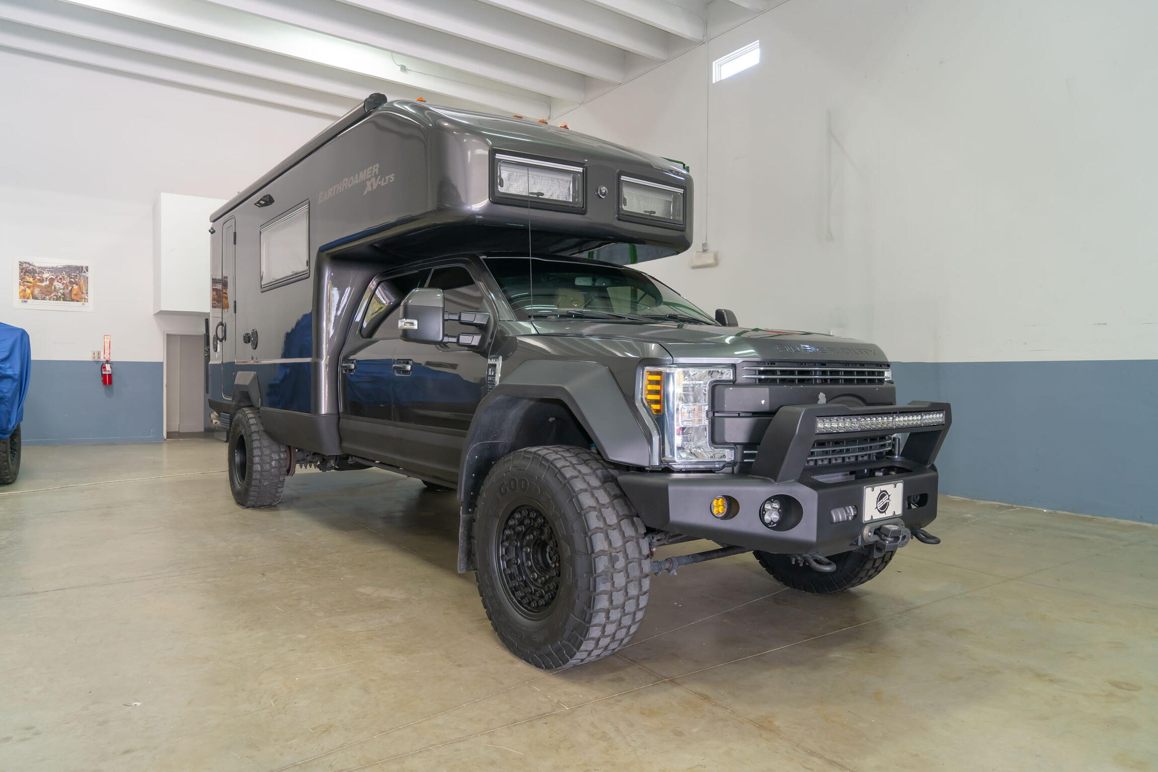 Sold: 2019 Earthroamer XV-LTS 228