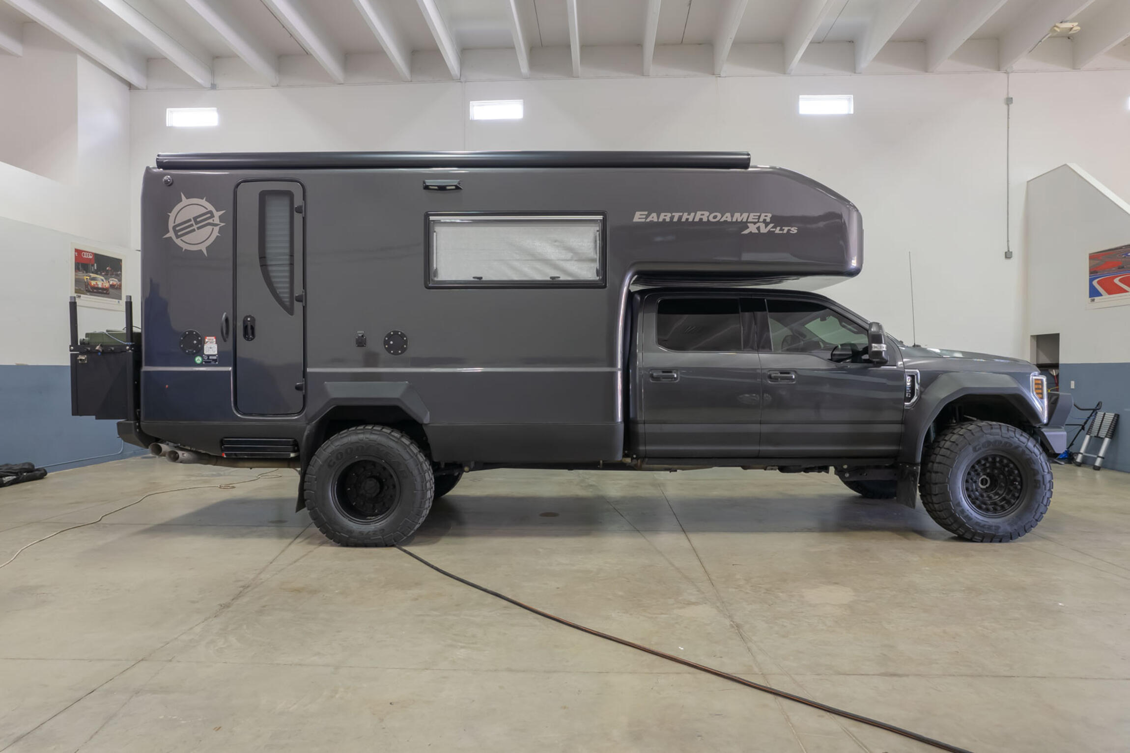 Sold: 2019 Earthroamer XV-LTS 228