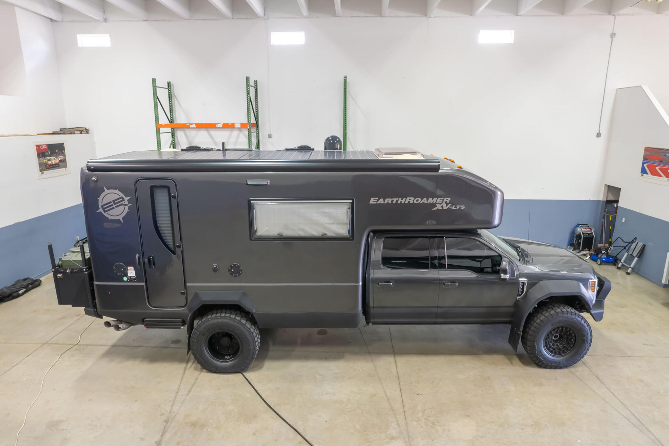 Sold: 2019 Earthroamer XV-LTS 228