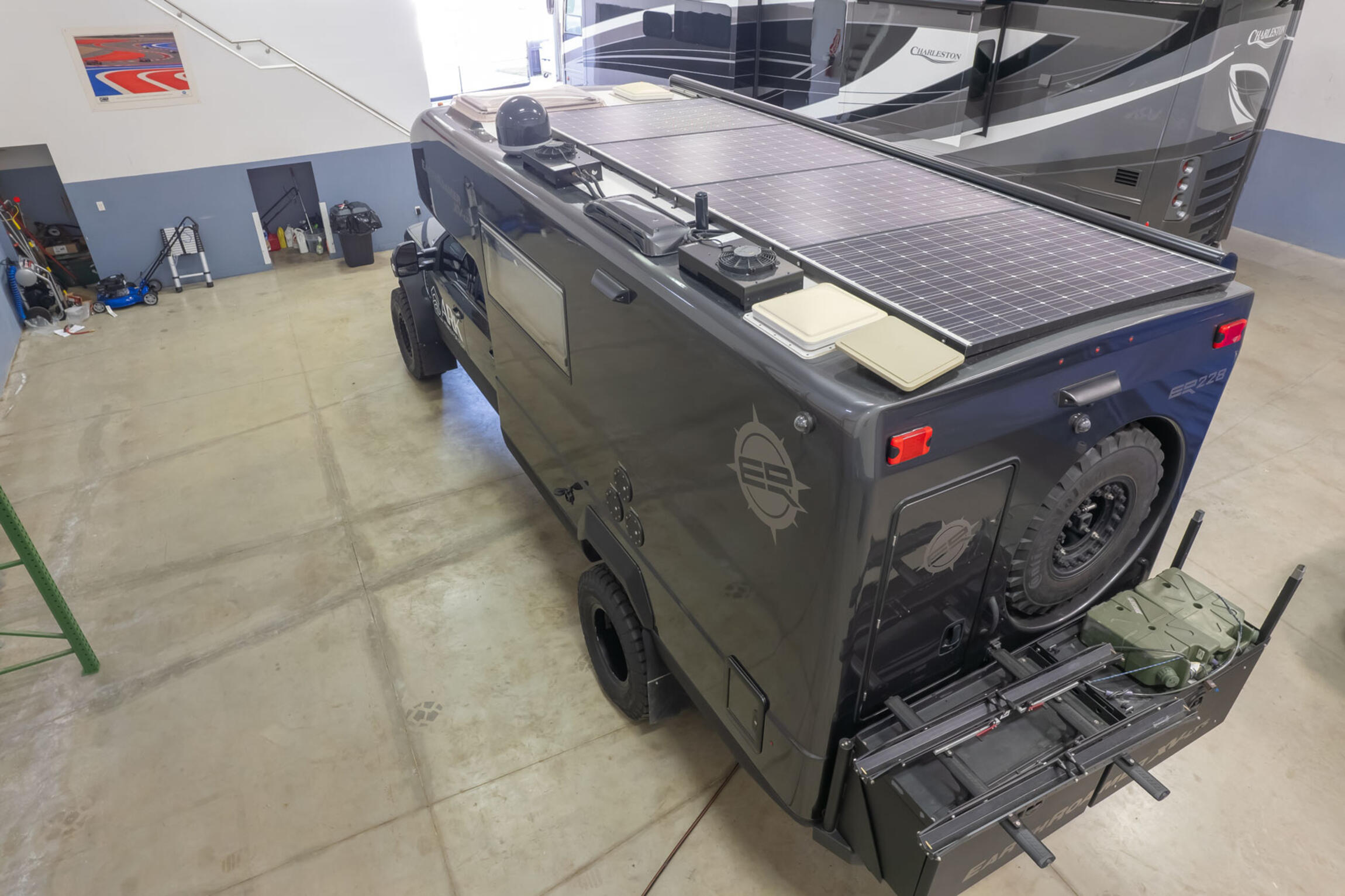 Sold: 2019 Earthroamer XV-LTS 228