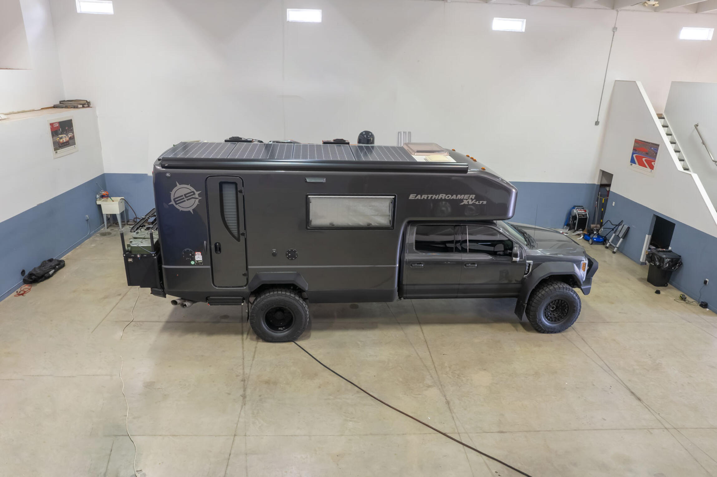 Sold: 2019 Earthroamer XV-LTS 228