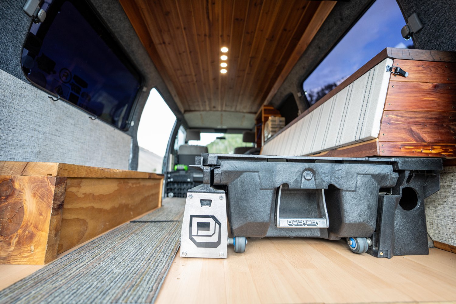 Sold: 1992 Mitsubishi Delica L300 Starwagon