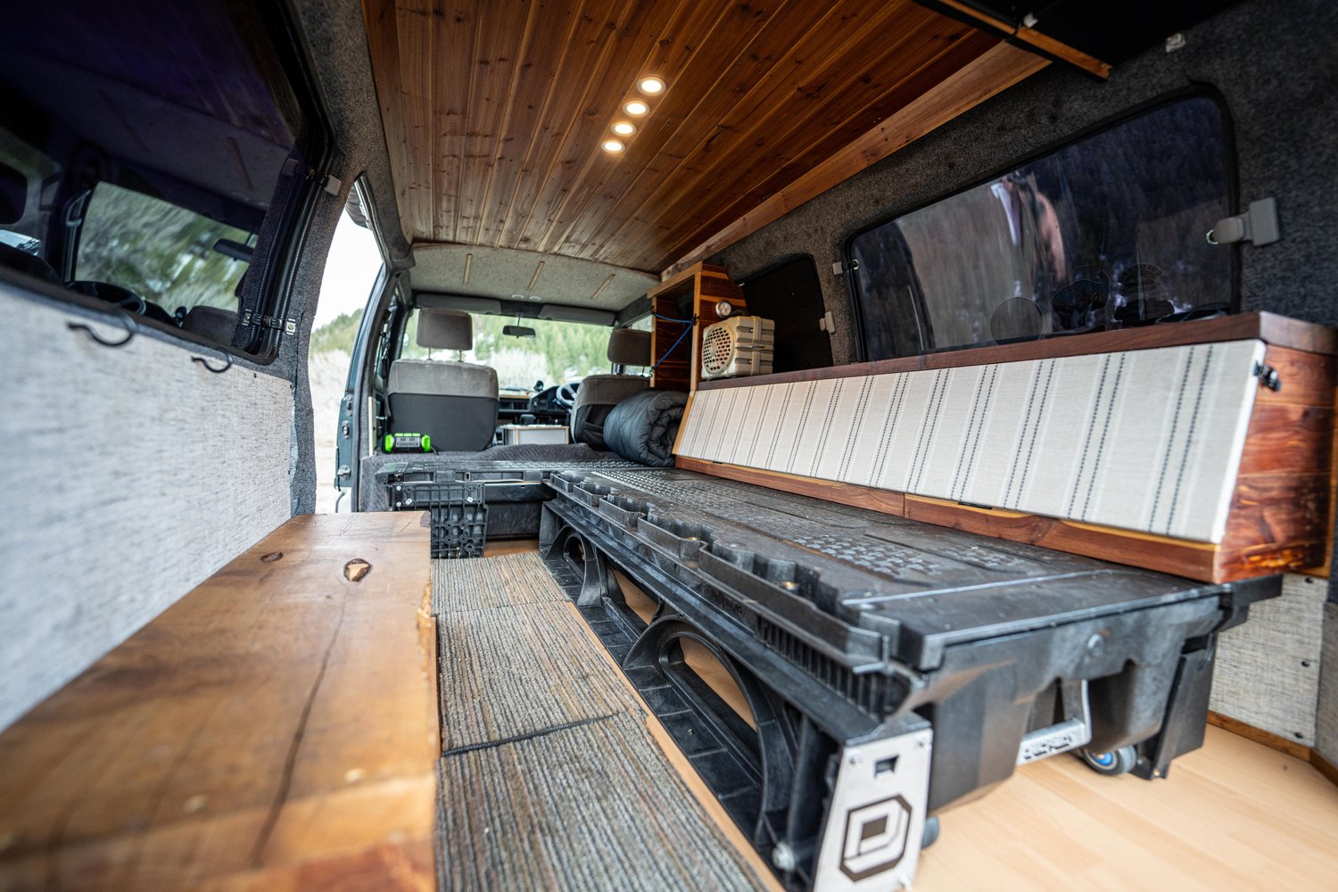 Sold: 1992 Mitsubishi Delica L300 Starwagon