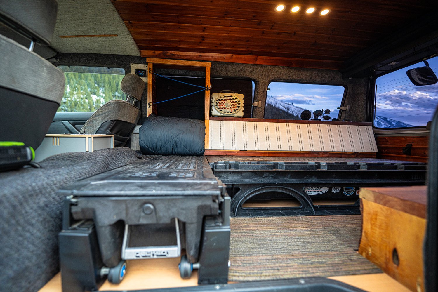 Sold: 1992 Mitsubishi Delica L300 Starwagon