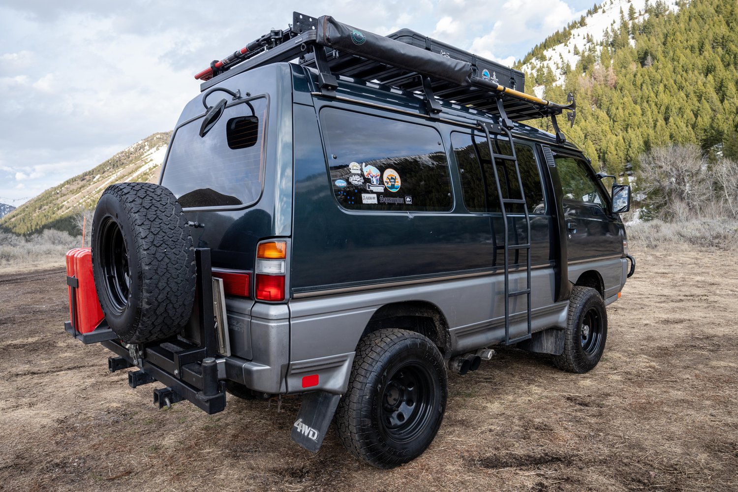 Sold: 1992 Mitsubishi Delica L300 Starwagon