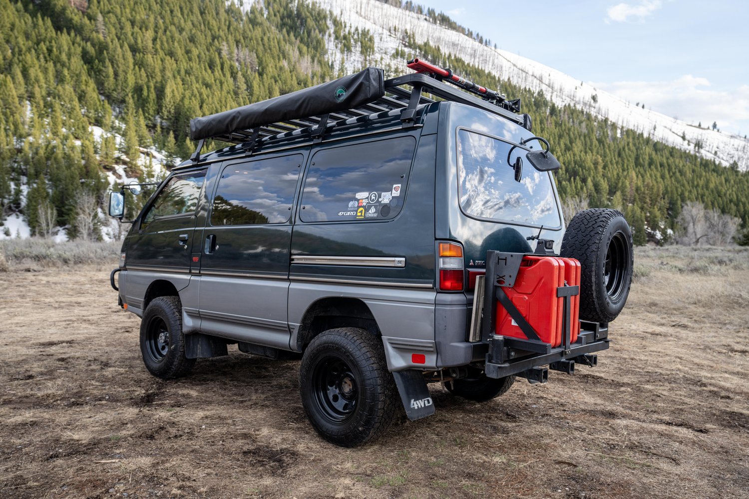 Sold: 1992 Mitsubishi Delica L300 Starwagon
