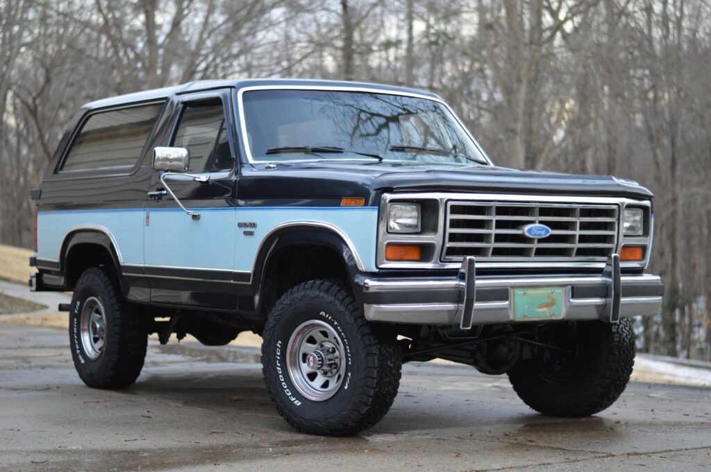 Sold: 1986 Ford Bronco XLT