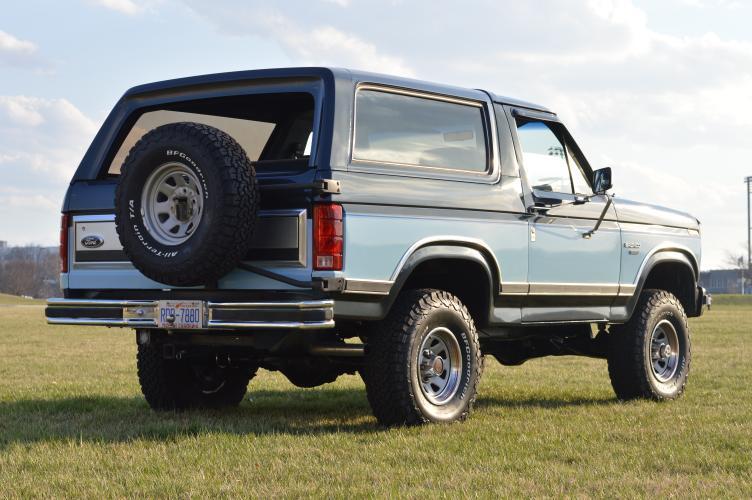 Sold: 1986 Ford Bronco XLT