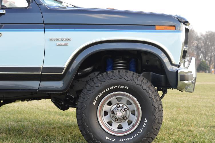 Sold: 1986 Ford Bronco XLT
