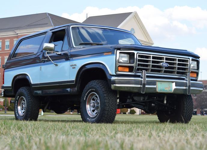 Sold: 1986 Ford Bronco XLT