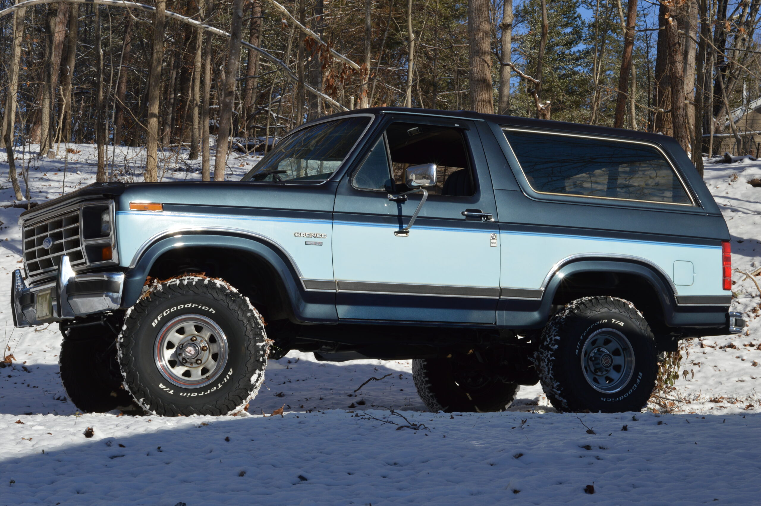 Sold: 1986 Ford Bronco XLT