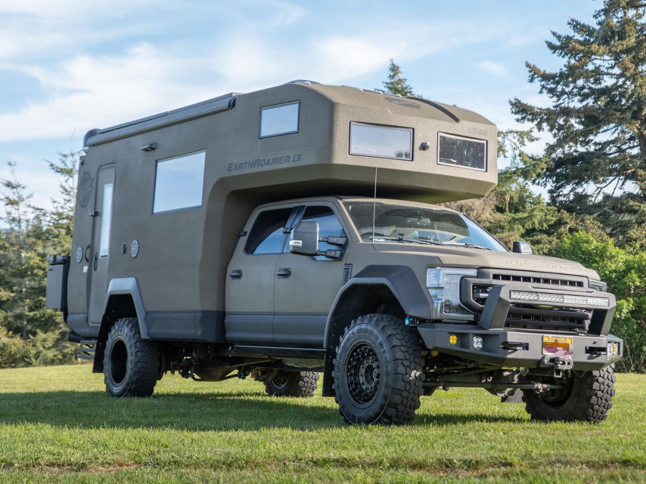 Sold: 2022 EarthRoamer XV-LTi 084-1