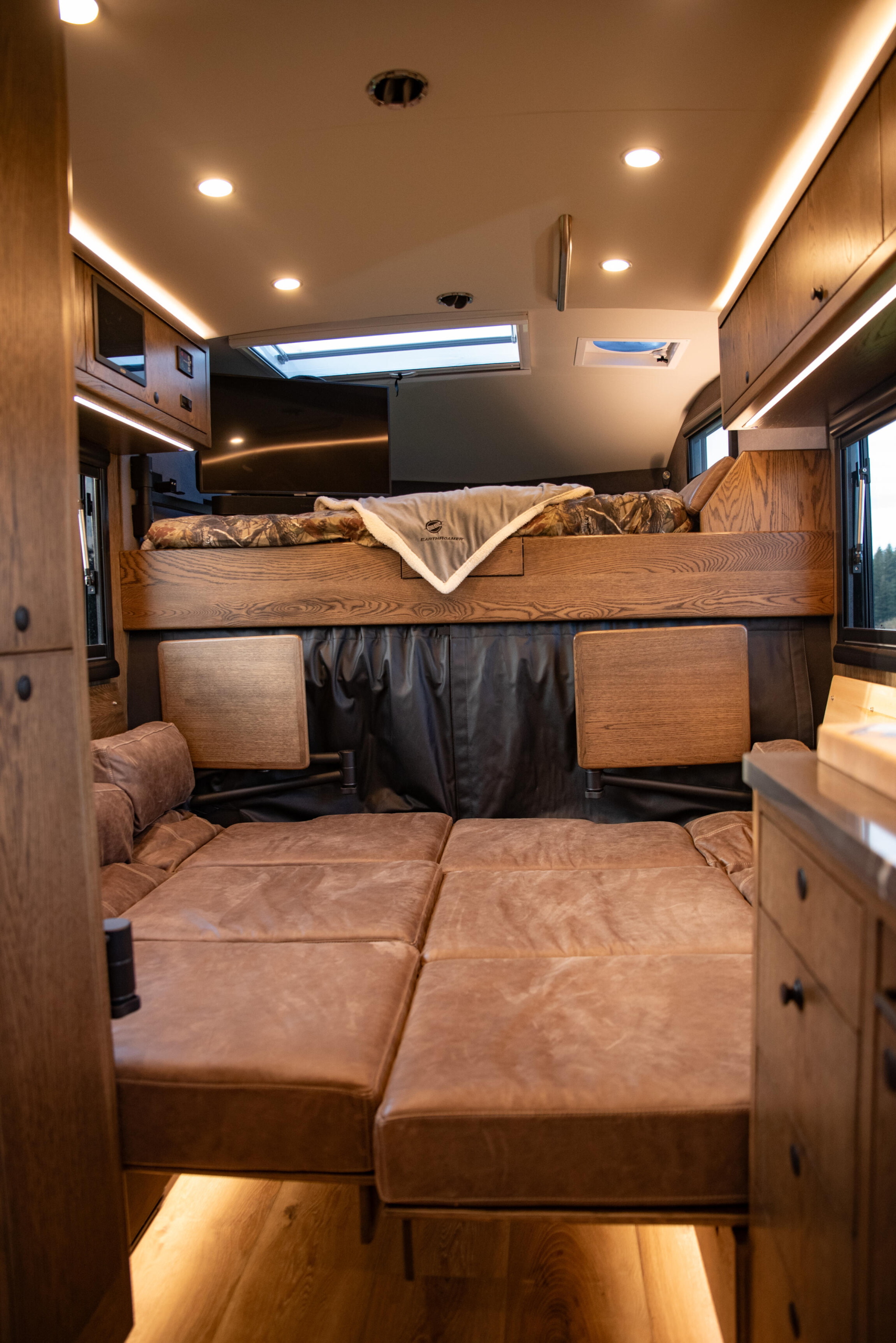 Sold: 2022 EarthRoamer XV-LTi 084