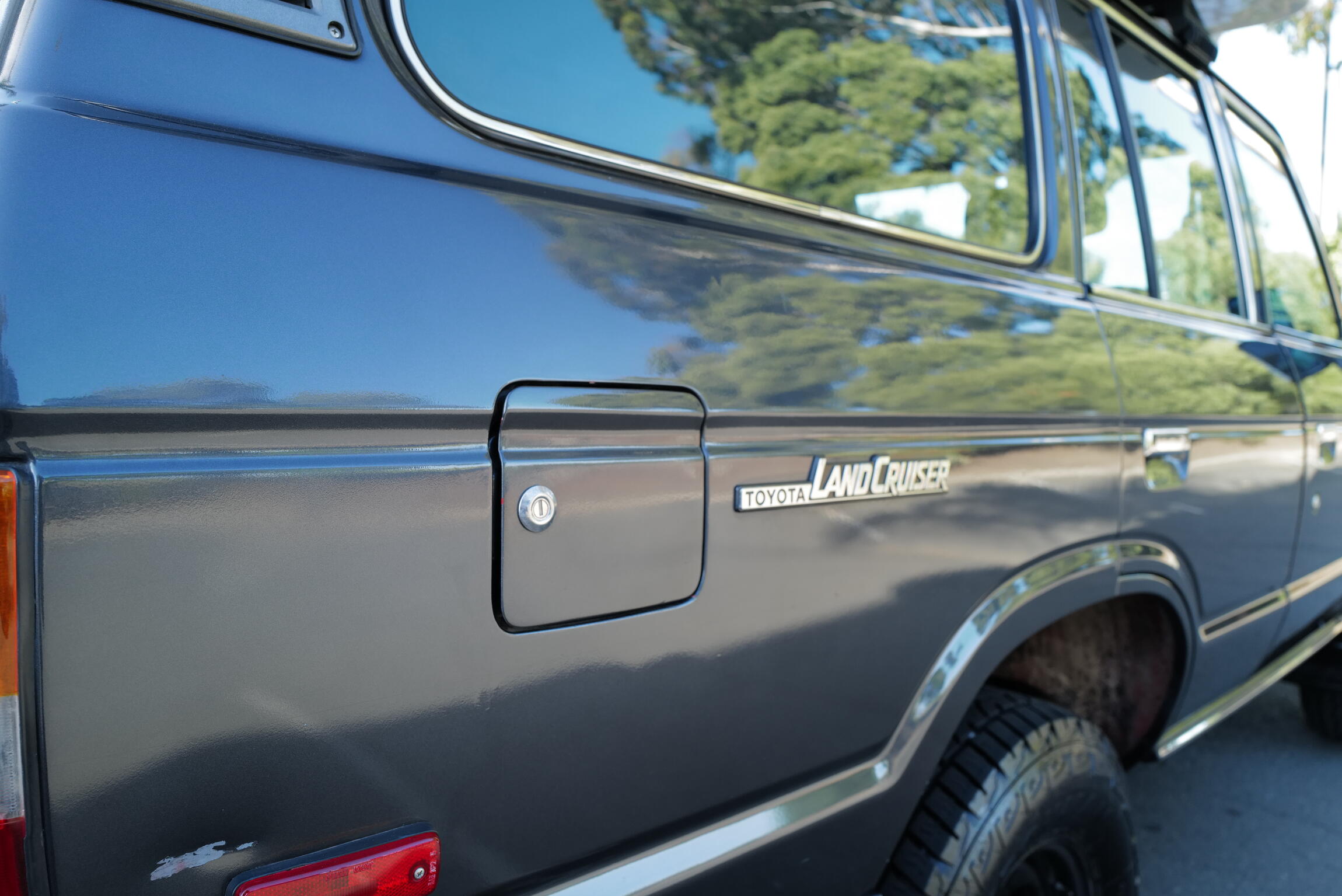 Sold: 1989 Toyota Land Cruiser FJ62