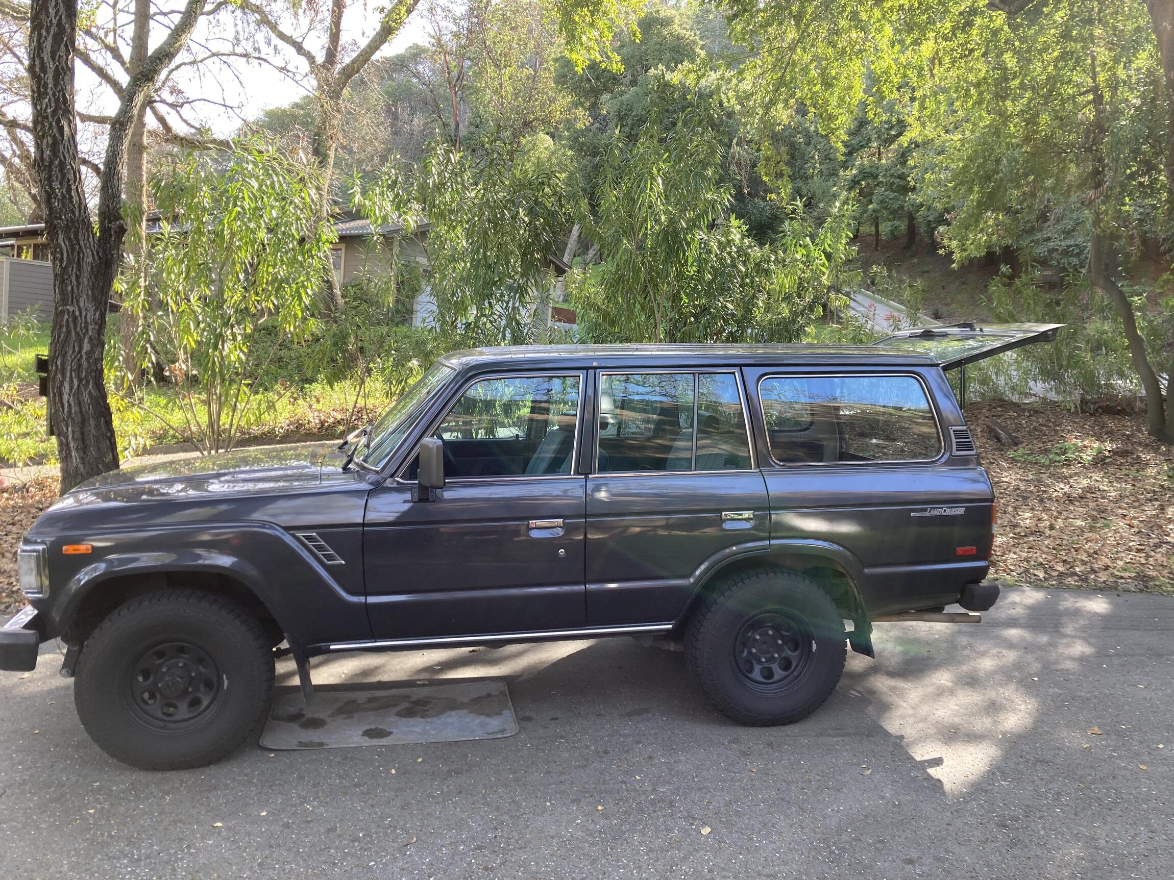 Sold: 1989 Toyota Land Cruiser FJ62