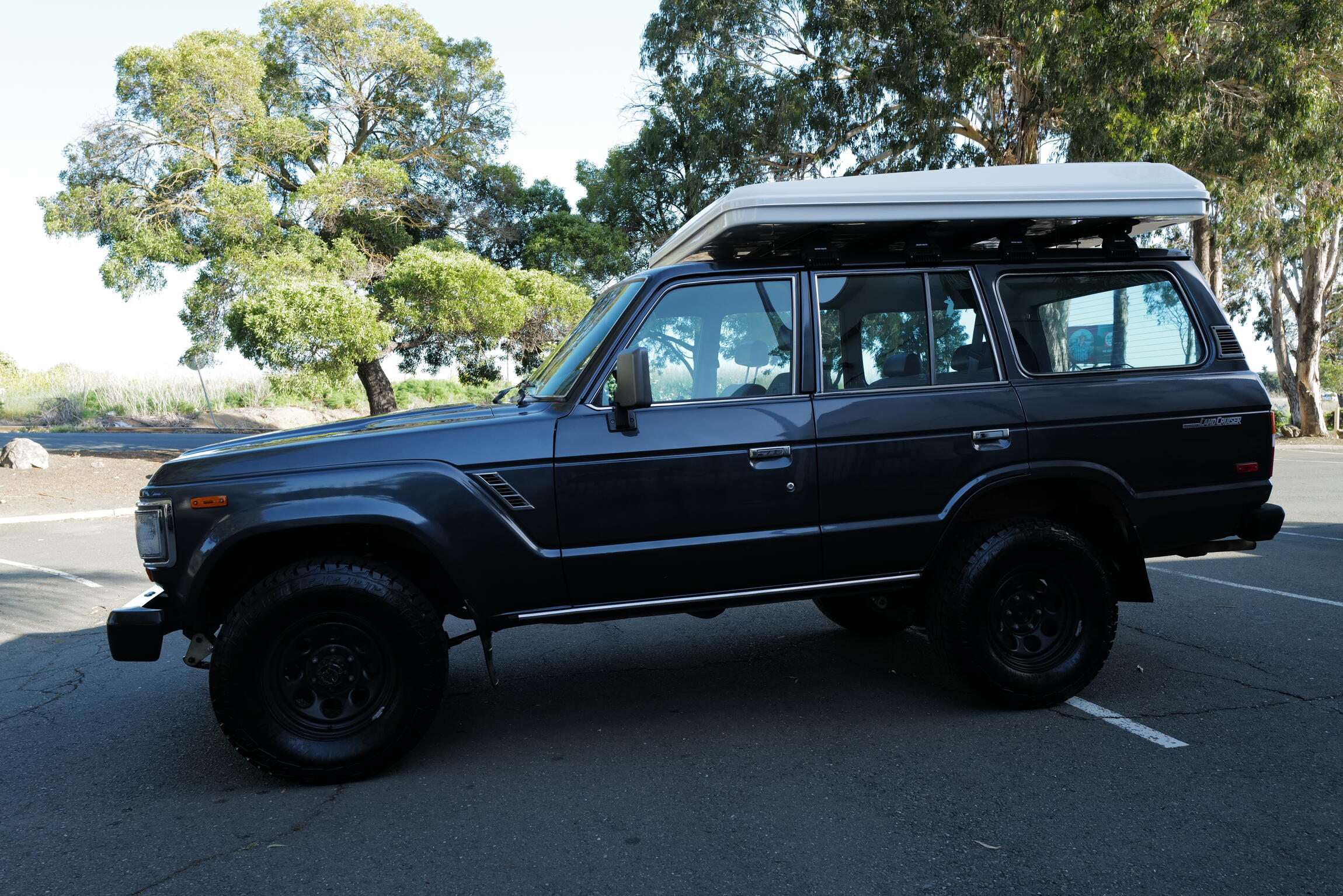 Sold: 1989 Toyota Land Cruiser FJ62