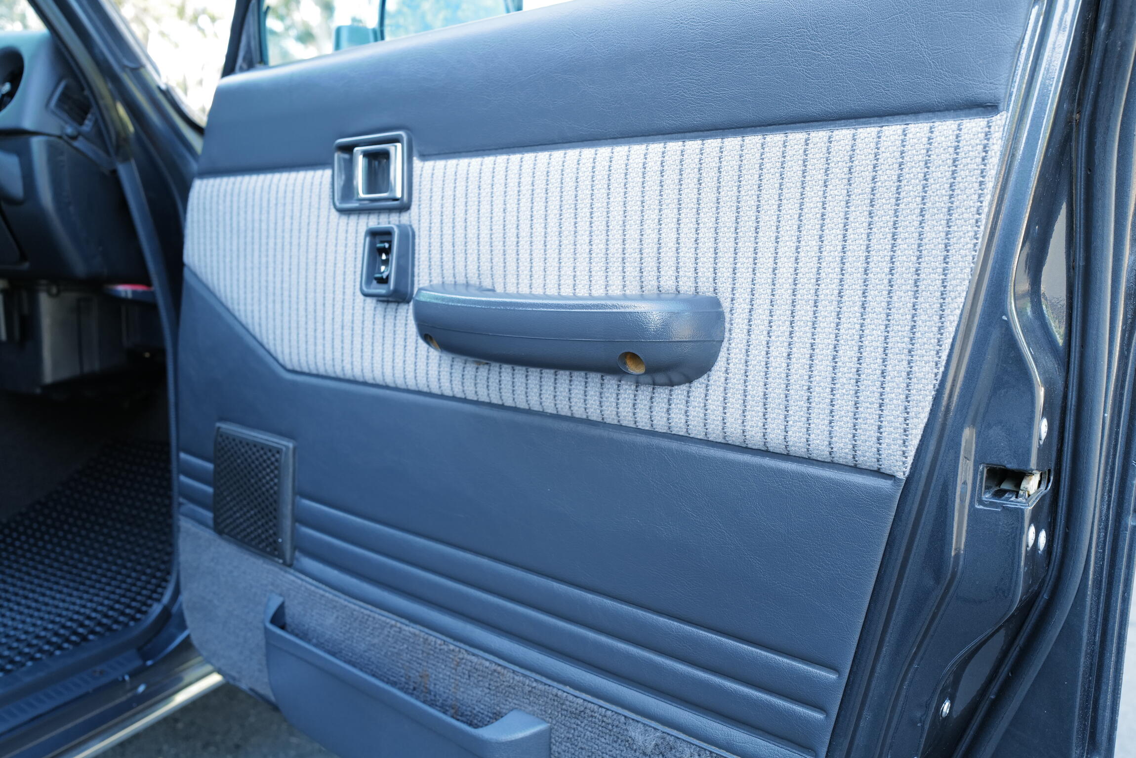 Sold: 1989 Toyota Land Cruiser FJ62