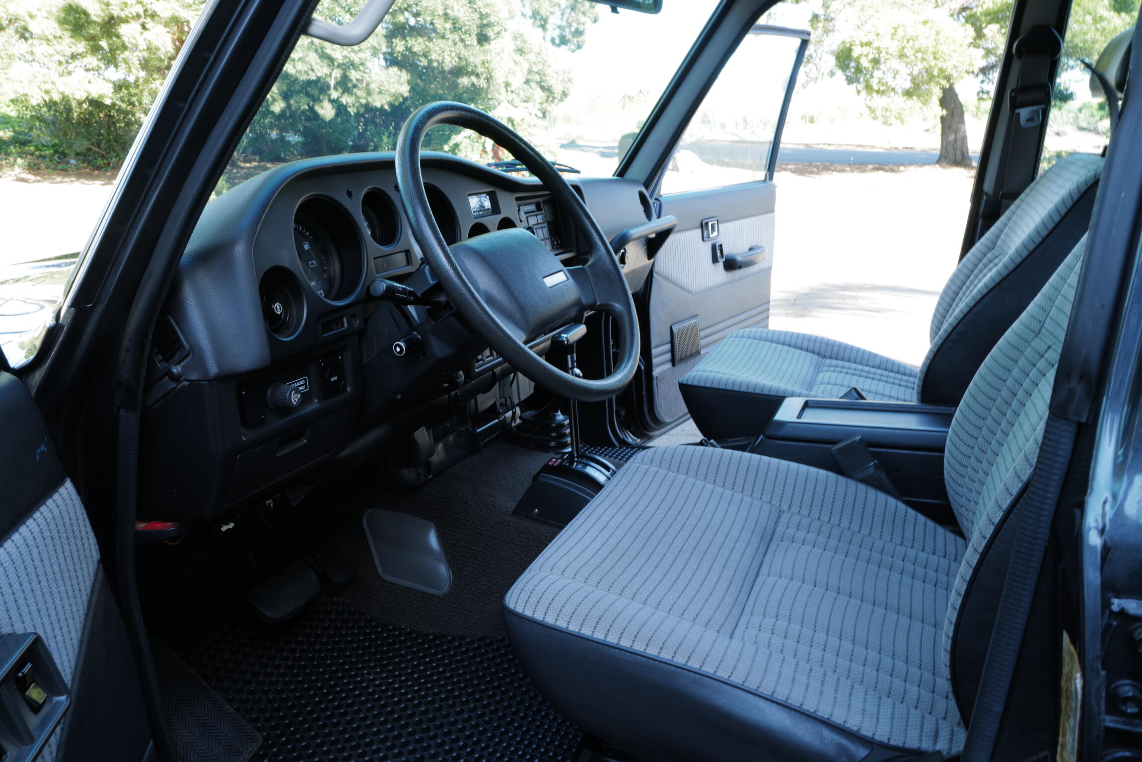 Sold: 1989 Toyota Land Cruiser FJ62