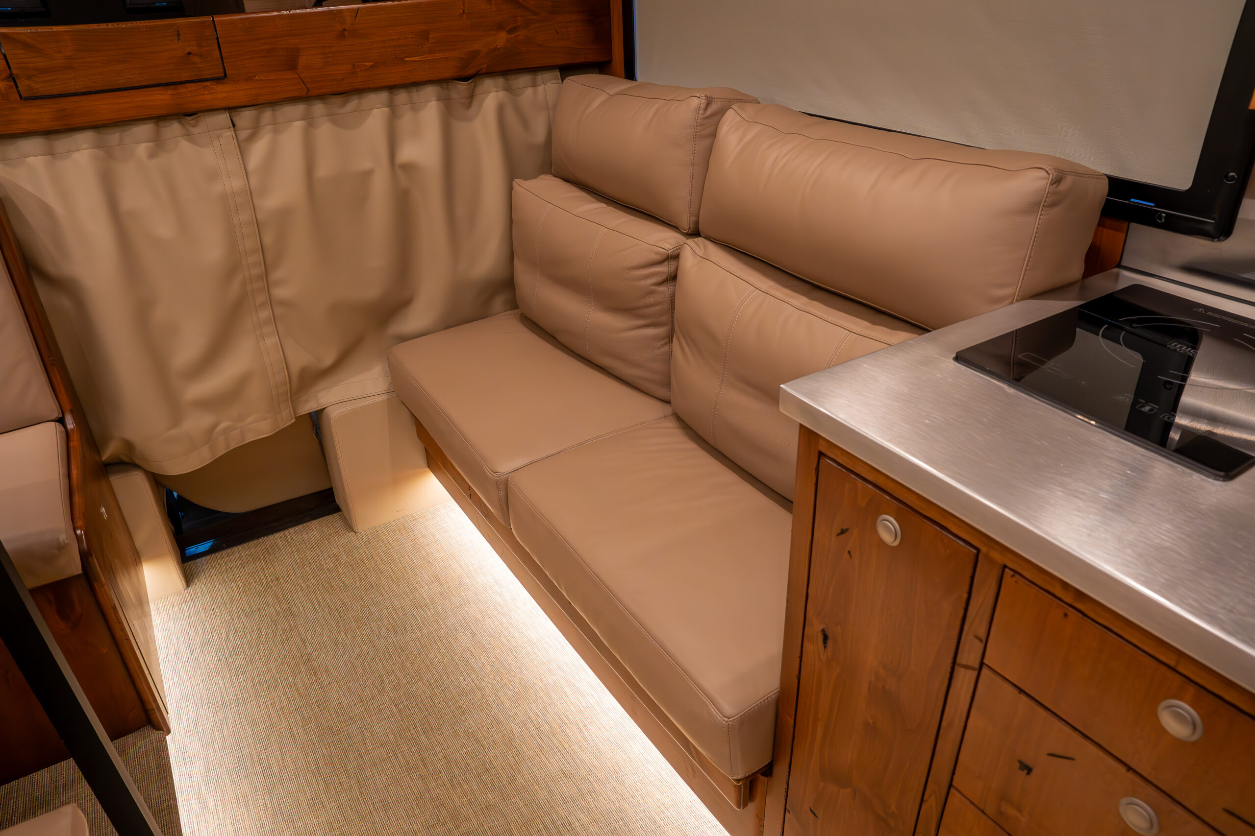 2018 EarthRoamer XV-LTS 202 - 5