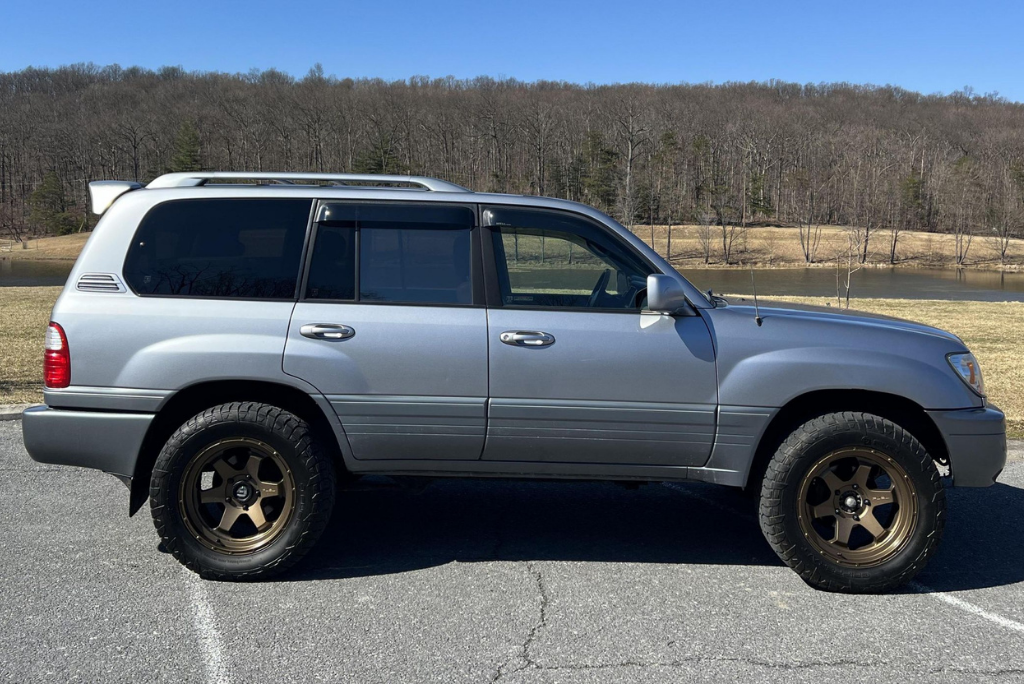 Sold: Modified 2005 Lexus LX 470-1