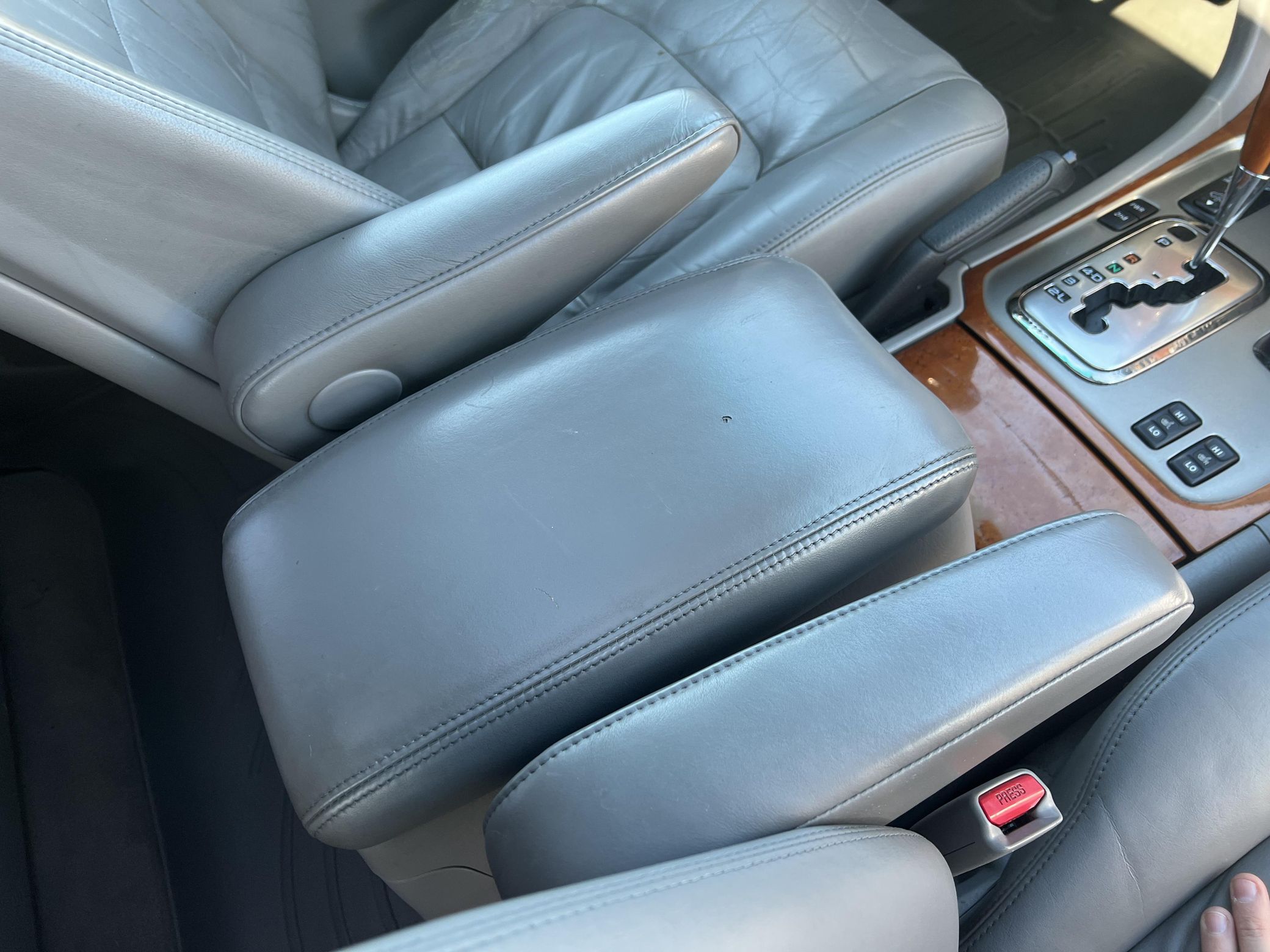 Sold: Modified 2005 Lexus LX 470