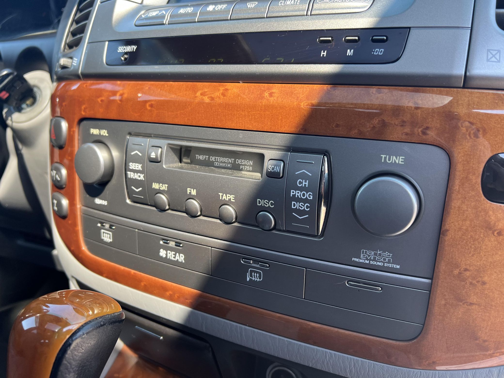 Sold: Modified 2005 Lexus LX 470