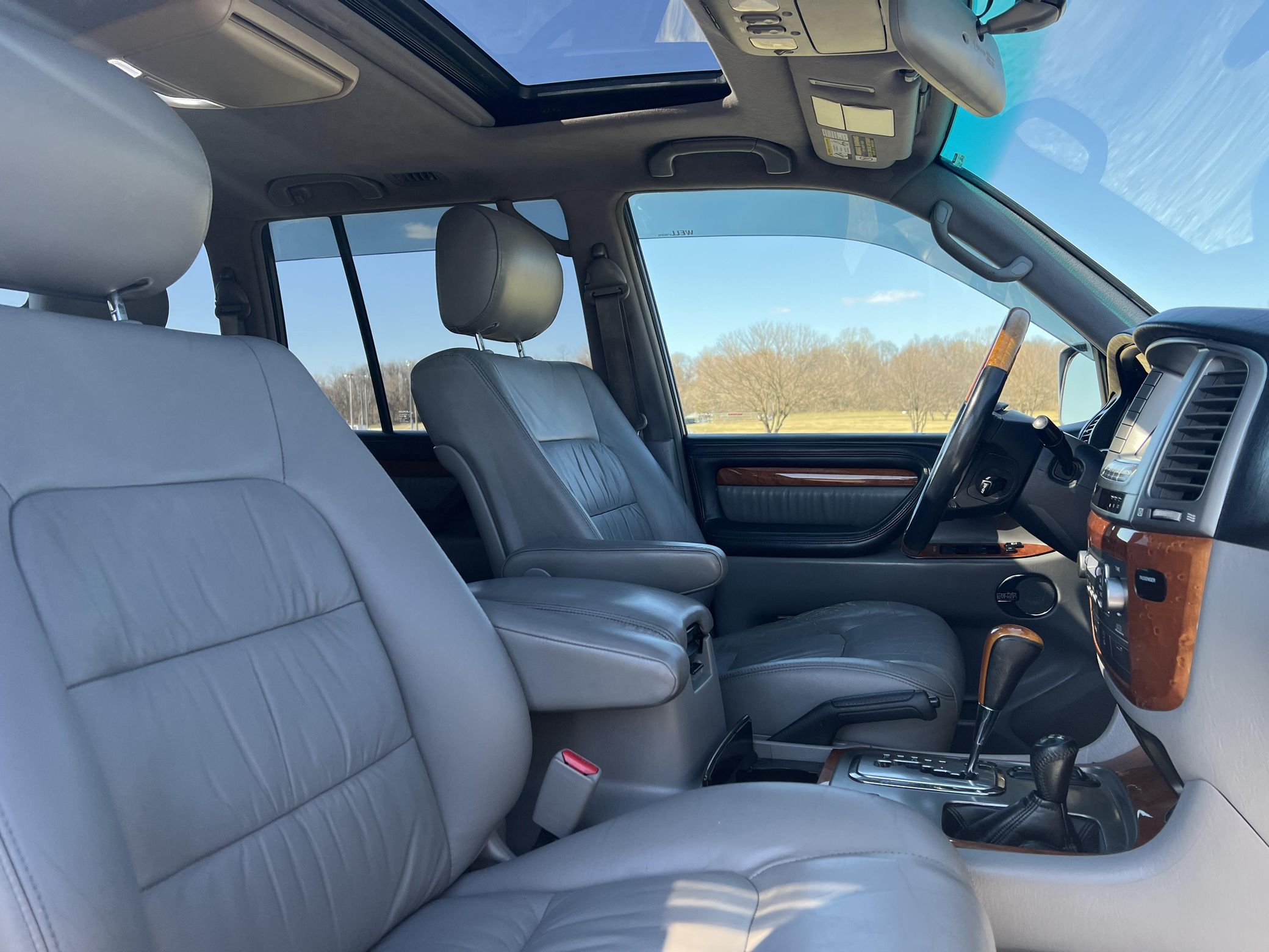 Sold: Modified 2005 Lexus LX 470