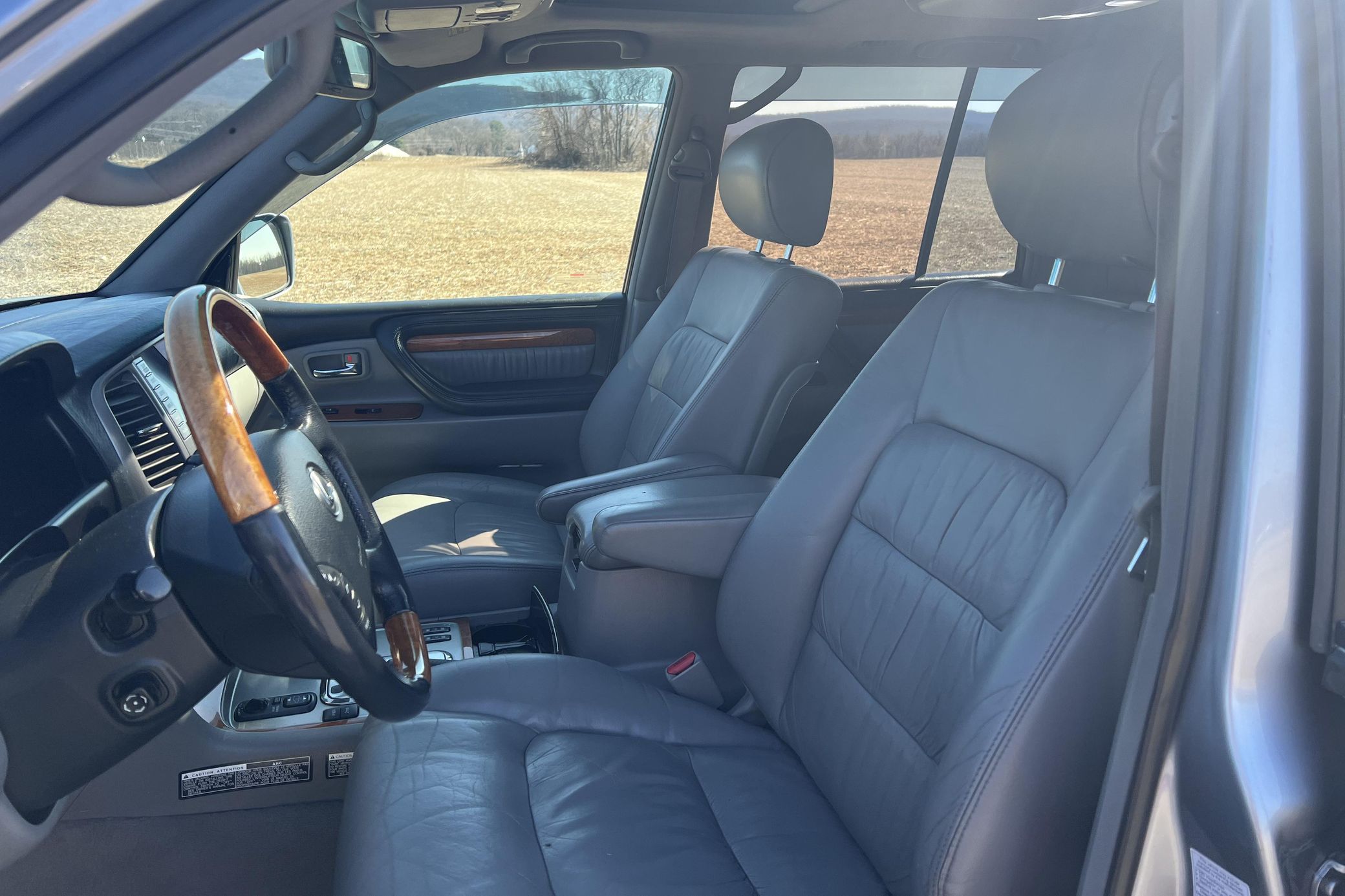 Sold: Modified 2005 Lexus LX 470