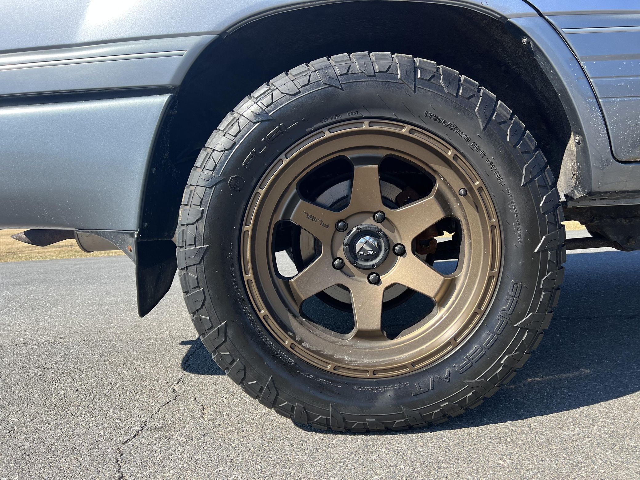 Sold: Modified 2005 Lexus LX 470