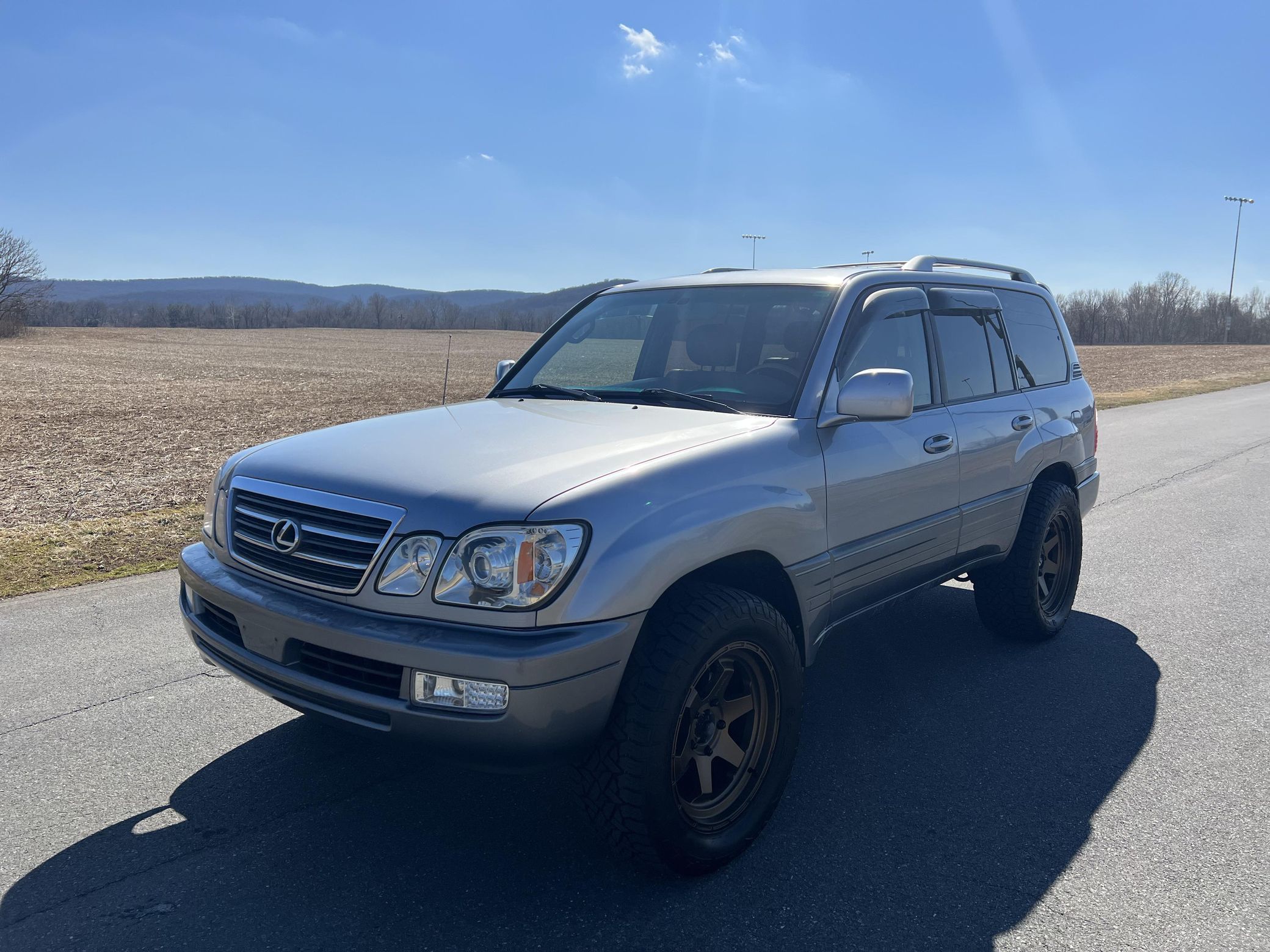 Sold: Modified 2005 Lexus LX 470