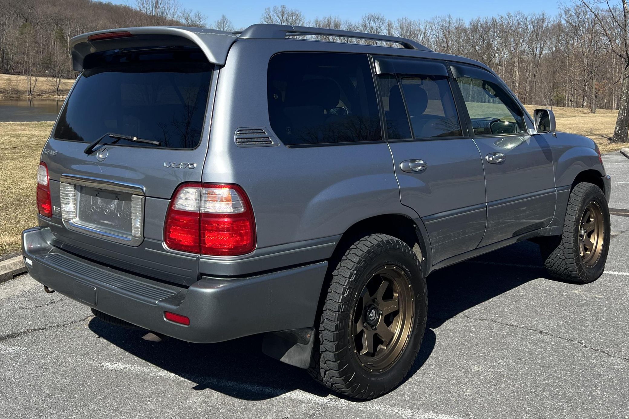 Sold: Modified 2005 Lexus LX 470
