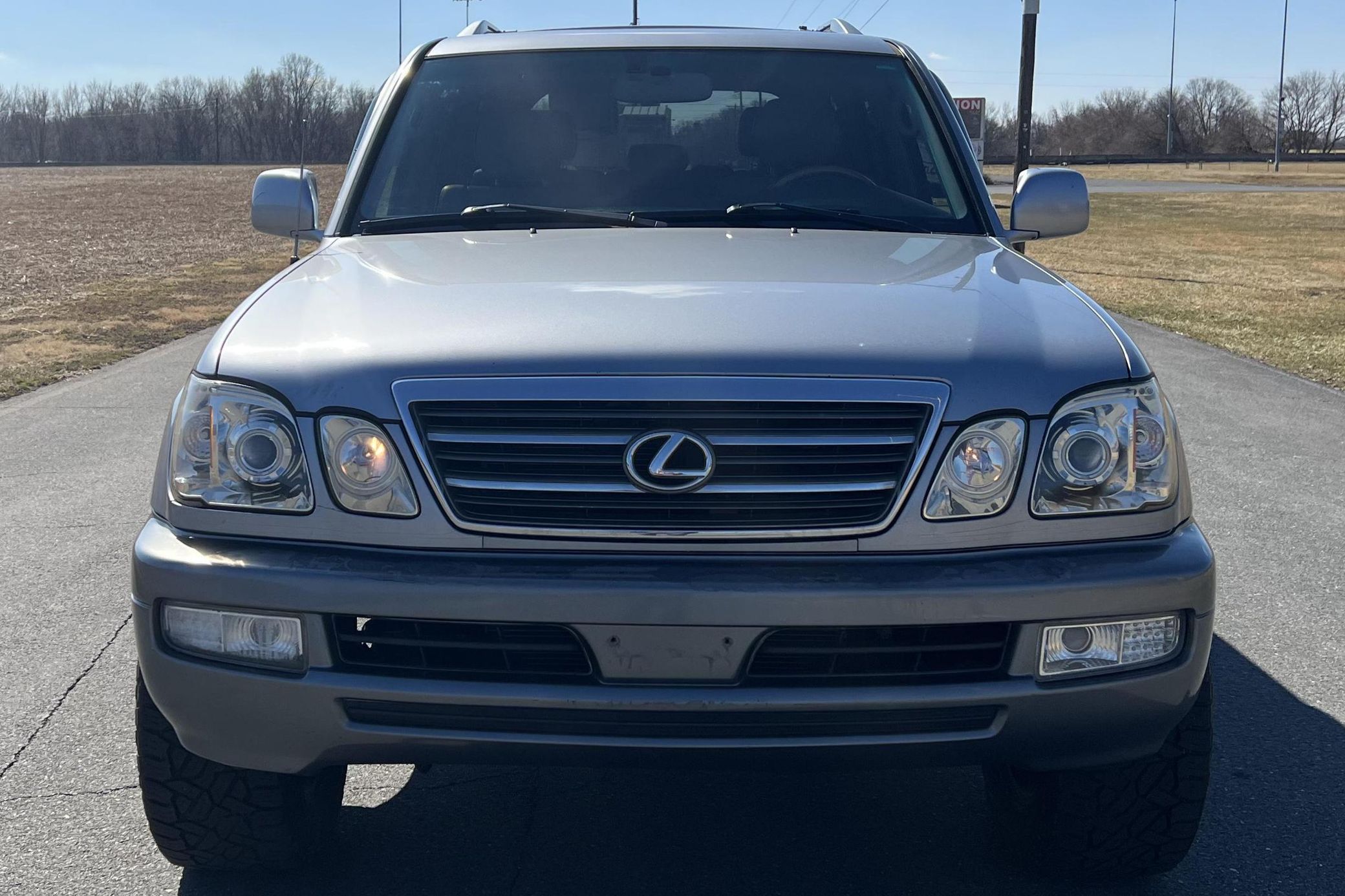 Sold: Modified 2005 Lexus LX 470